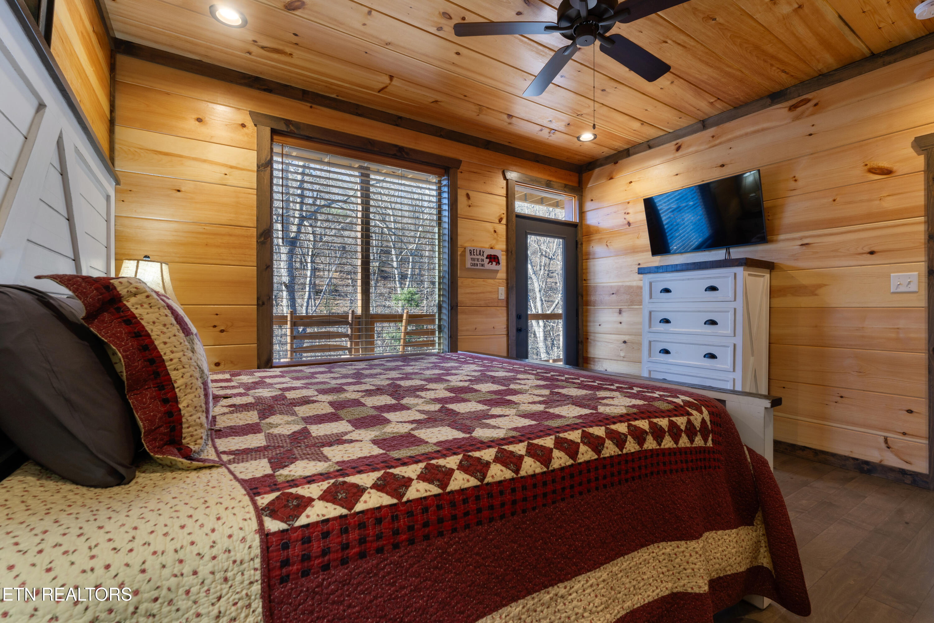 4548 Shangrila Way Sevierville TN 37862