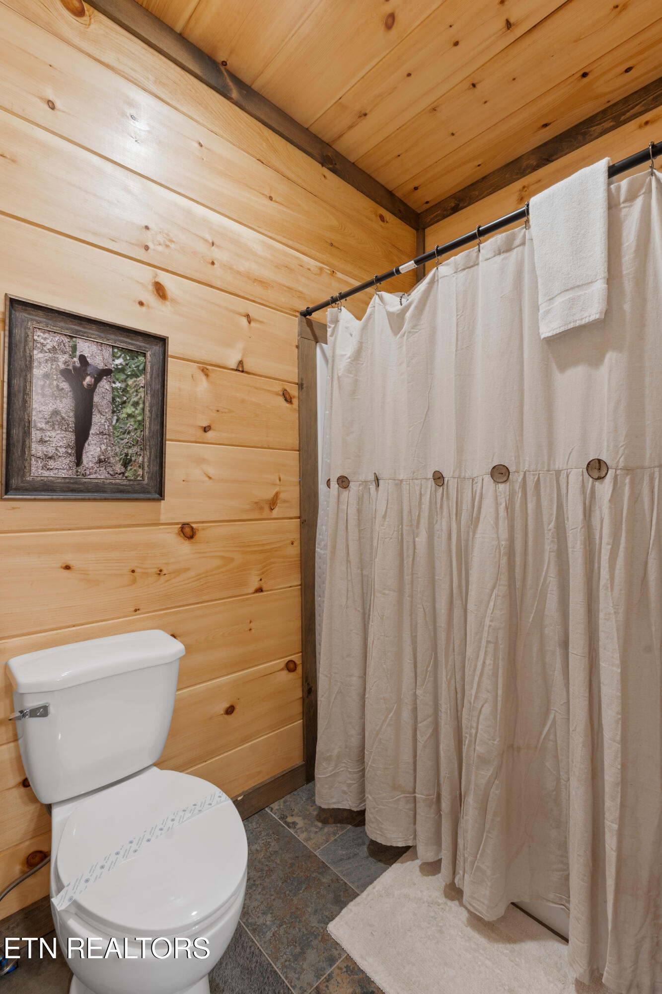 4548 Shangrila Way Sevierville TN 37862