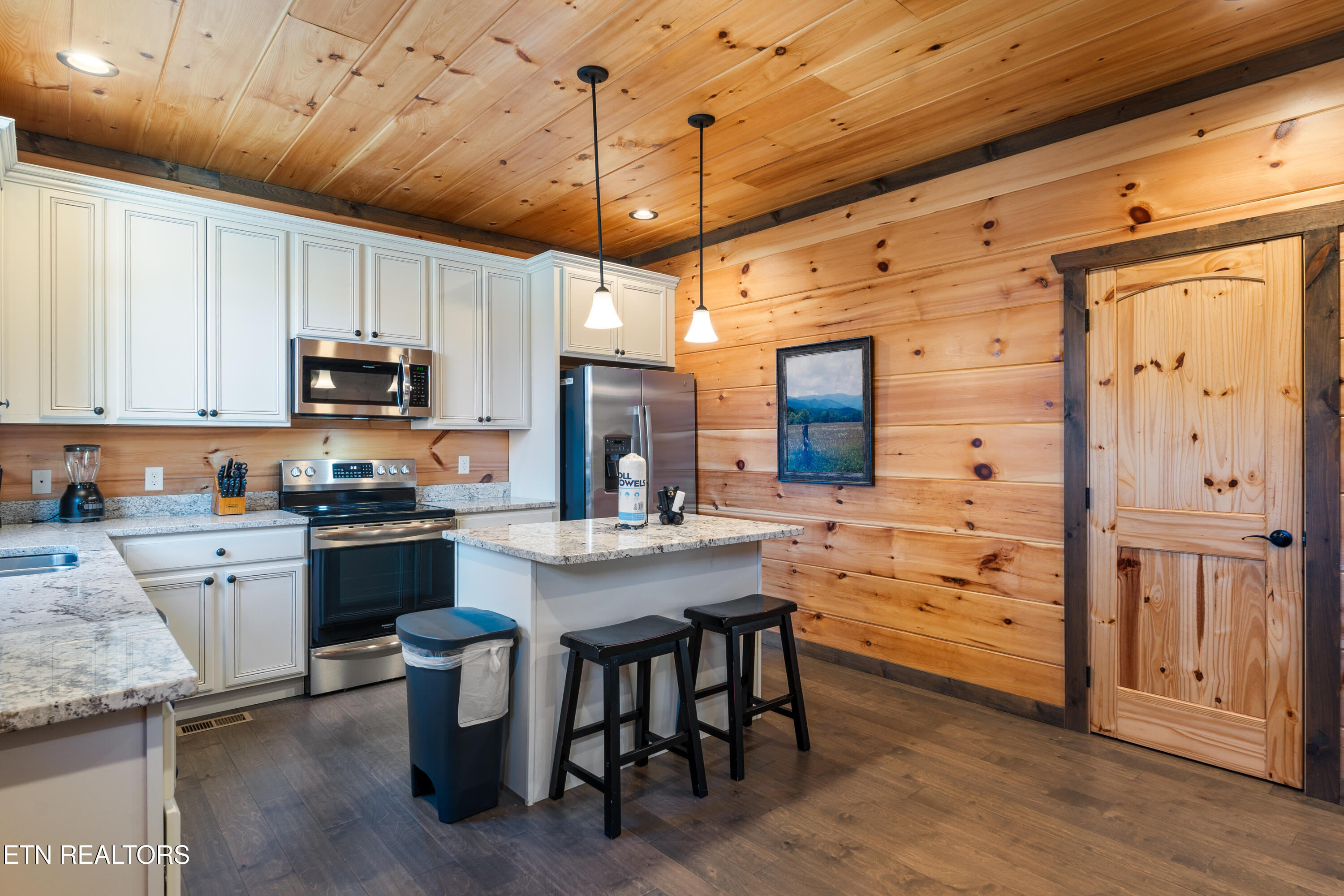 4548 Shangrila Way Sevierville TN 37862