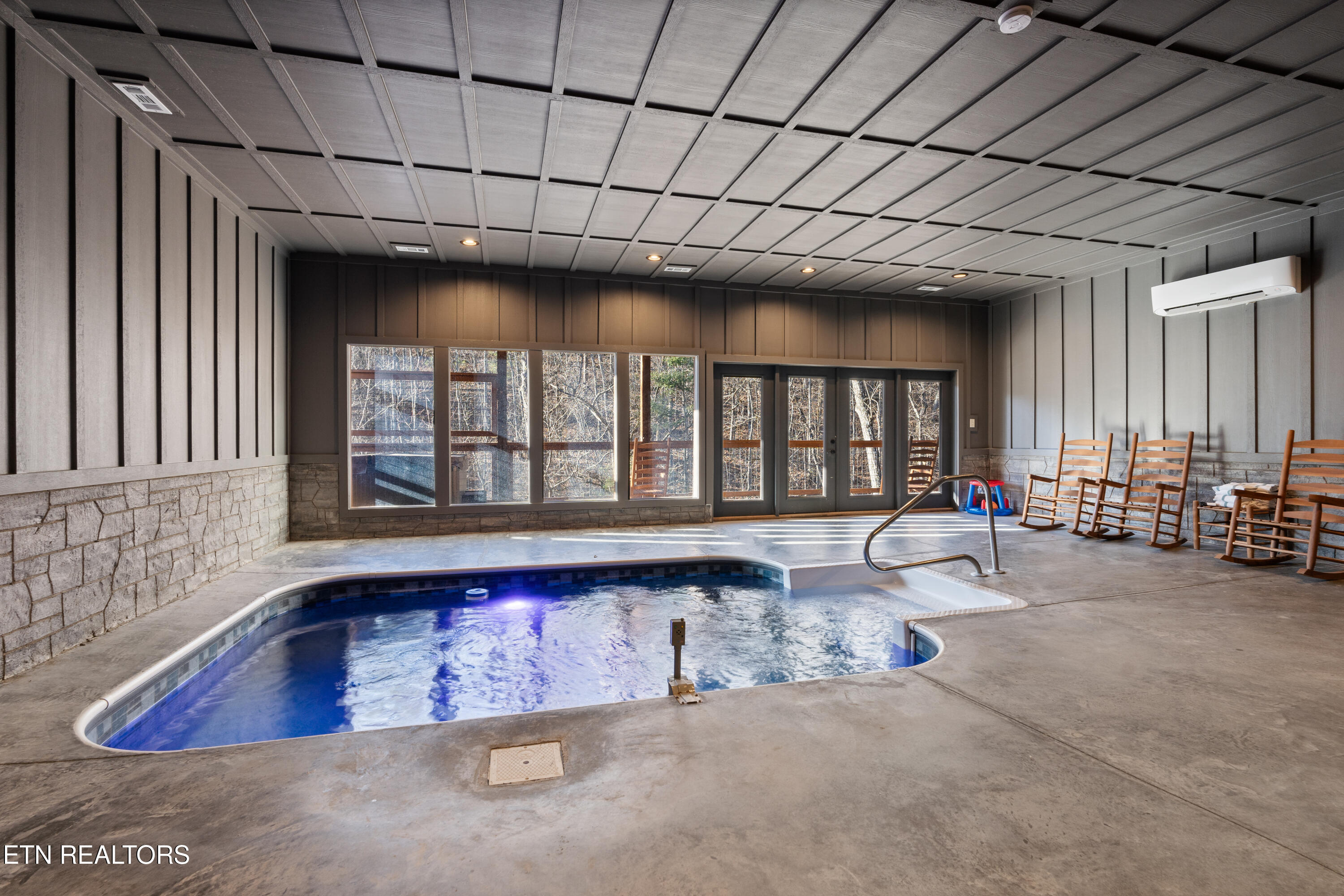 4548 Shangrila Way Sevierville TN 37862