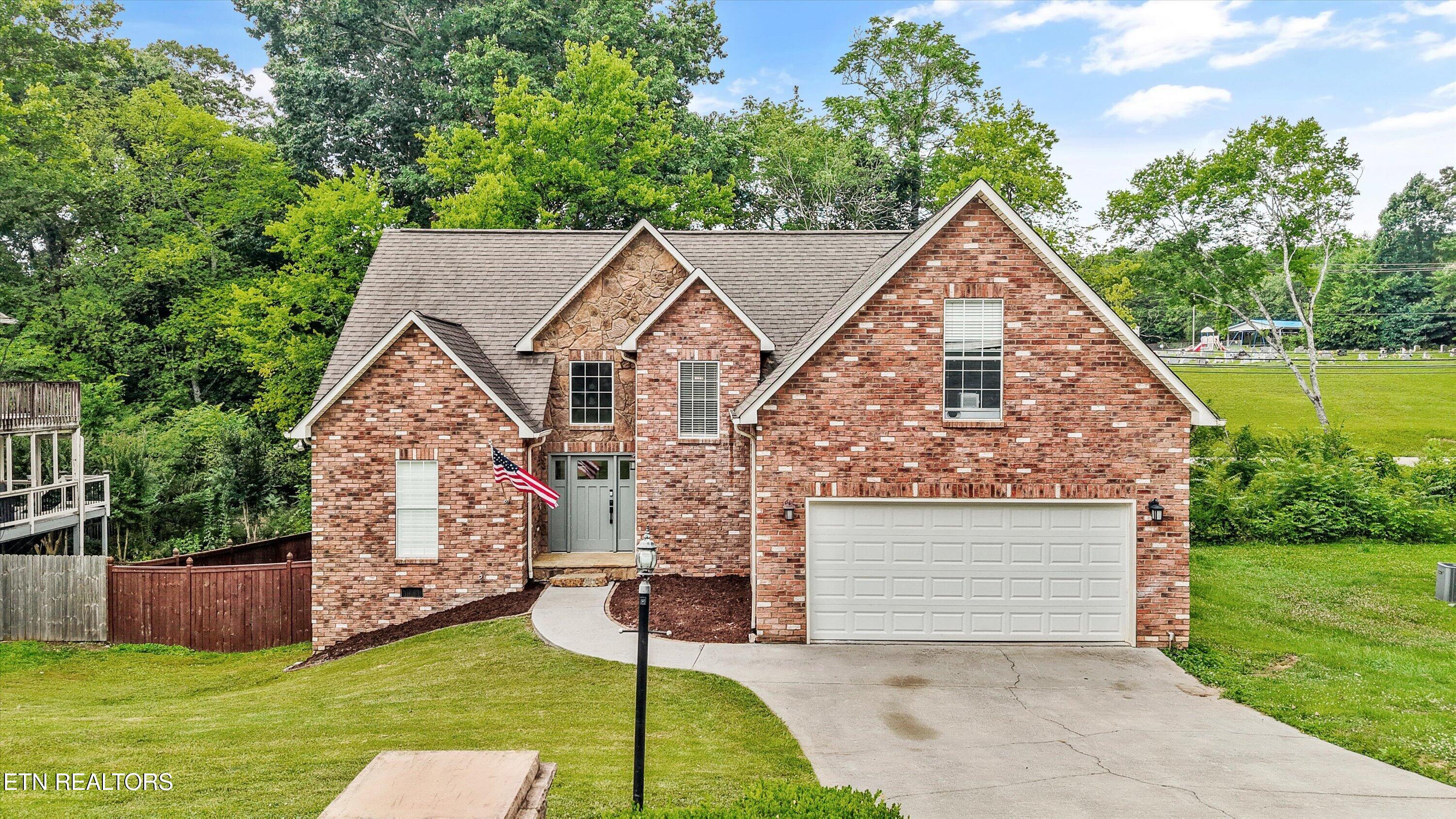 2145 Willow Creek Lane Knoxville TN 37909