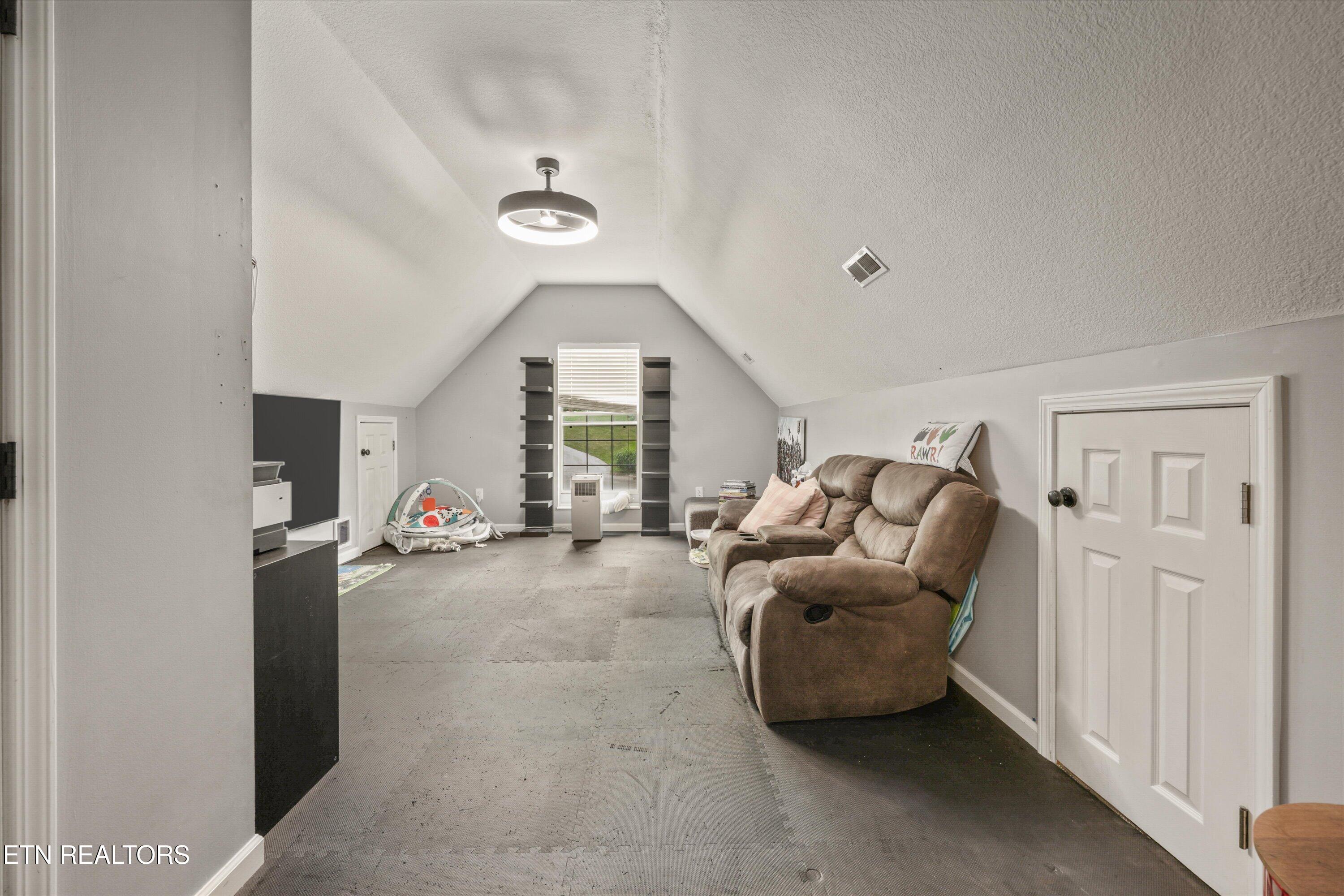 2145 Willow Creek Lane Knoxville TN 37909