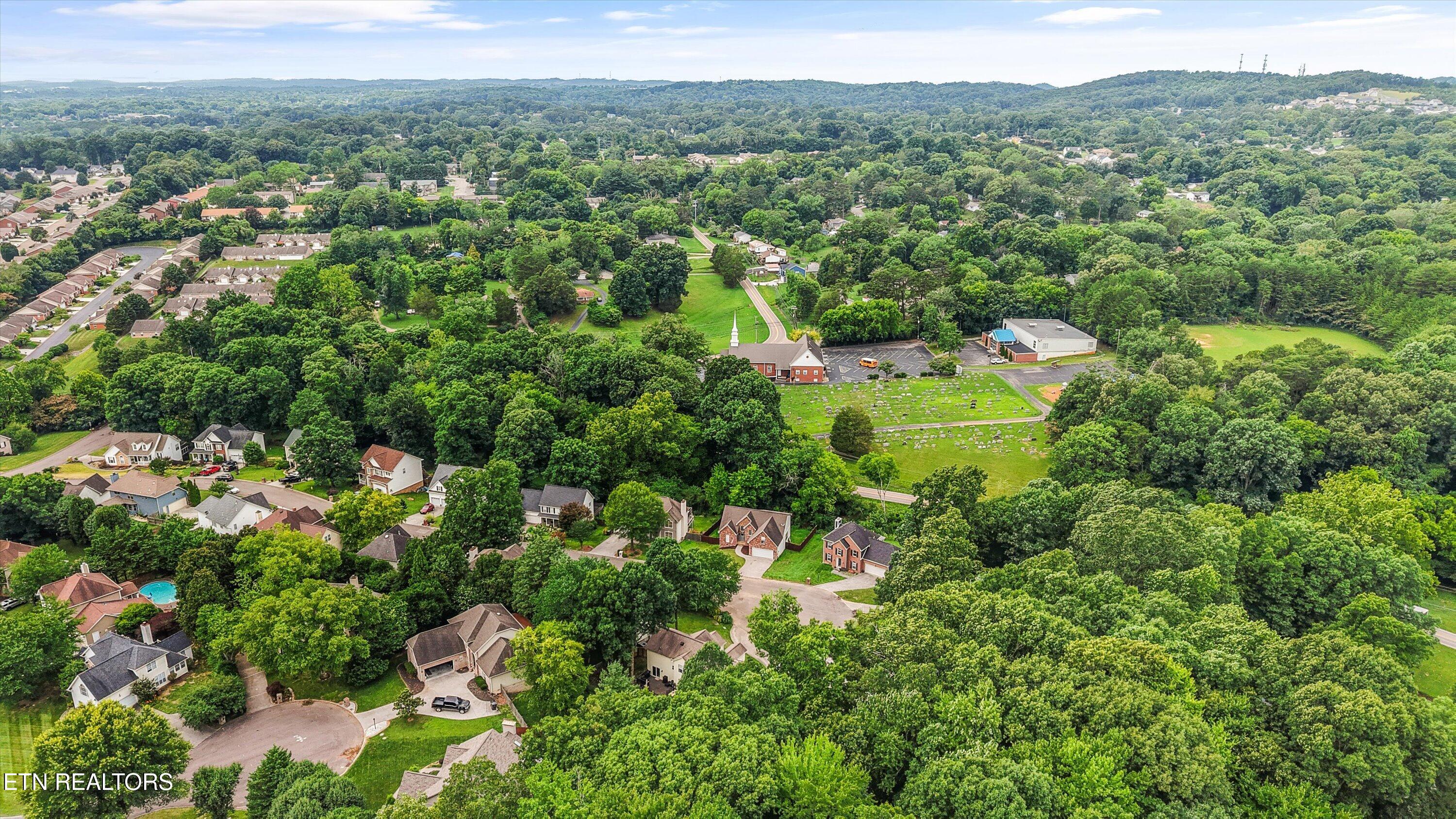 2145 Willow Creek Lane Knoxville TN 37909