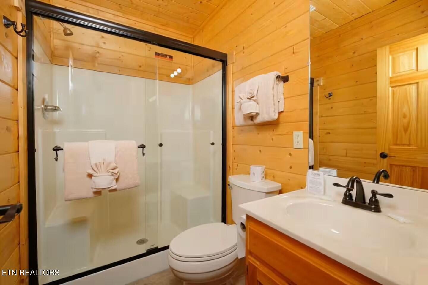339 Oak Lake Drive Sevierville TN 37876