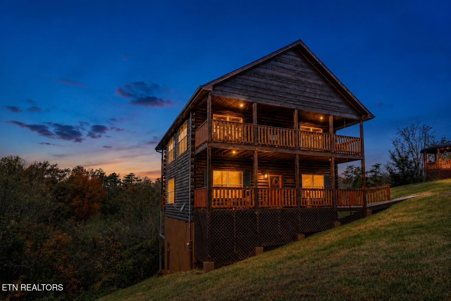 339 Oak Lake Drive Sevierville TN 37876