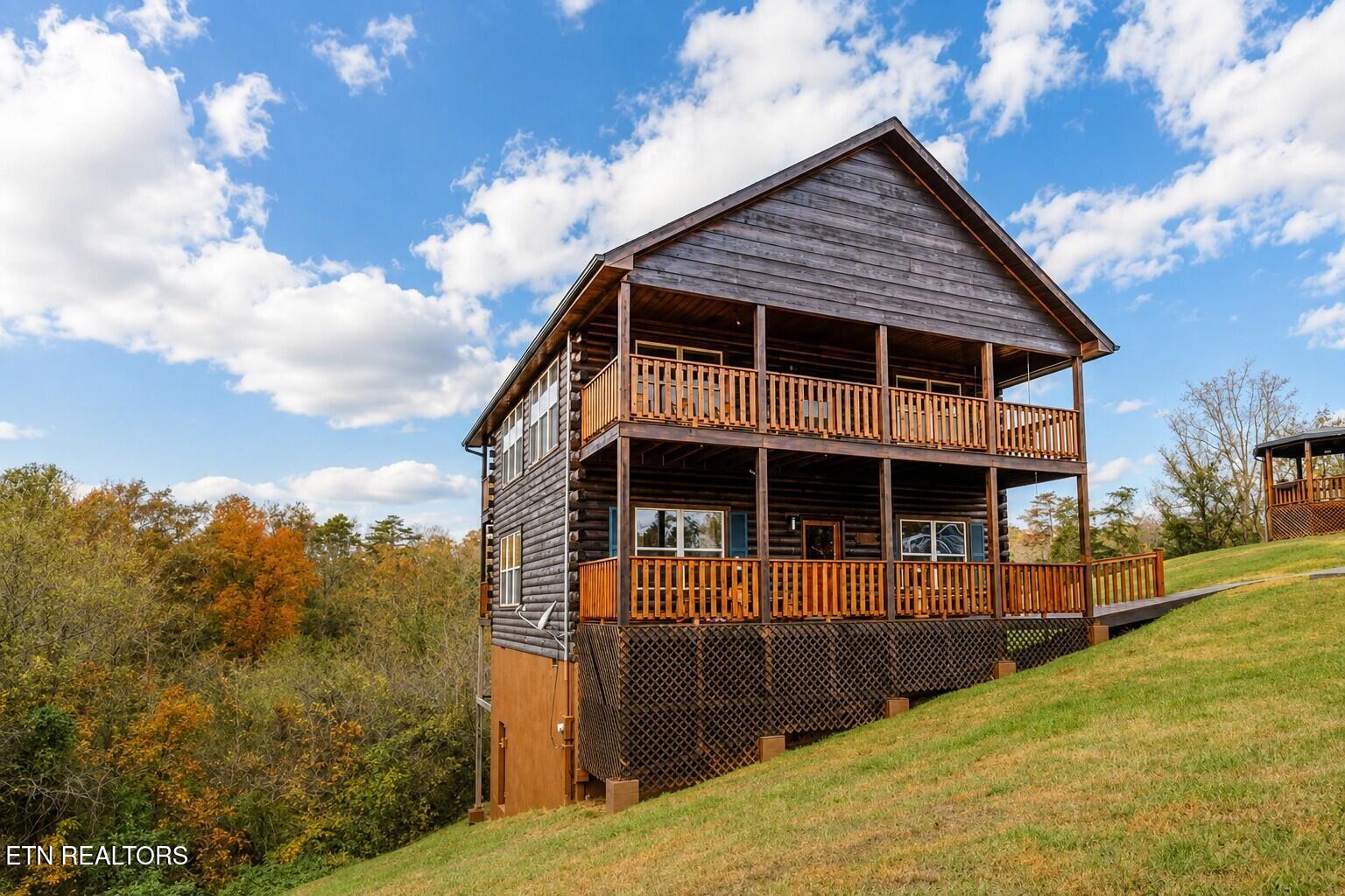 339 Oak Lake Drive Sevierville TN 37876