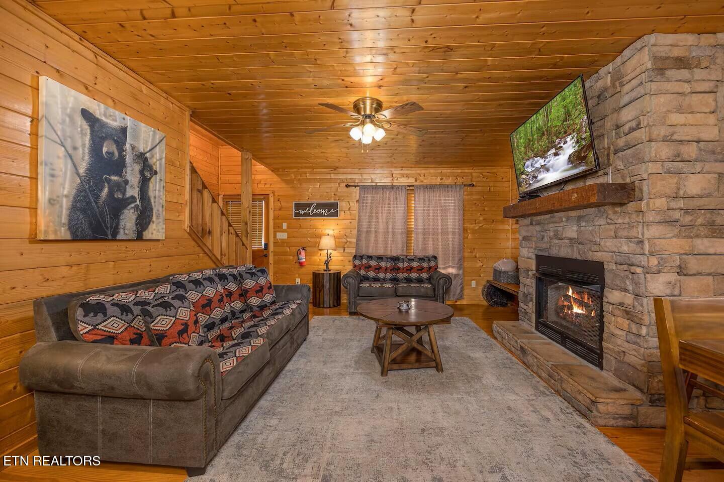339 Oak Lake Drive Sevierville TN 37876