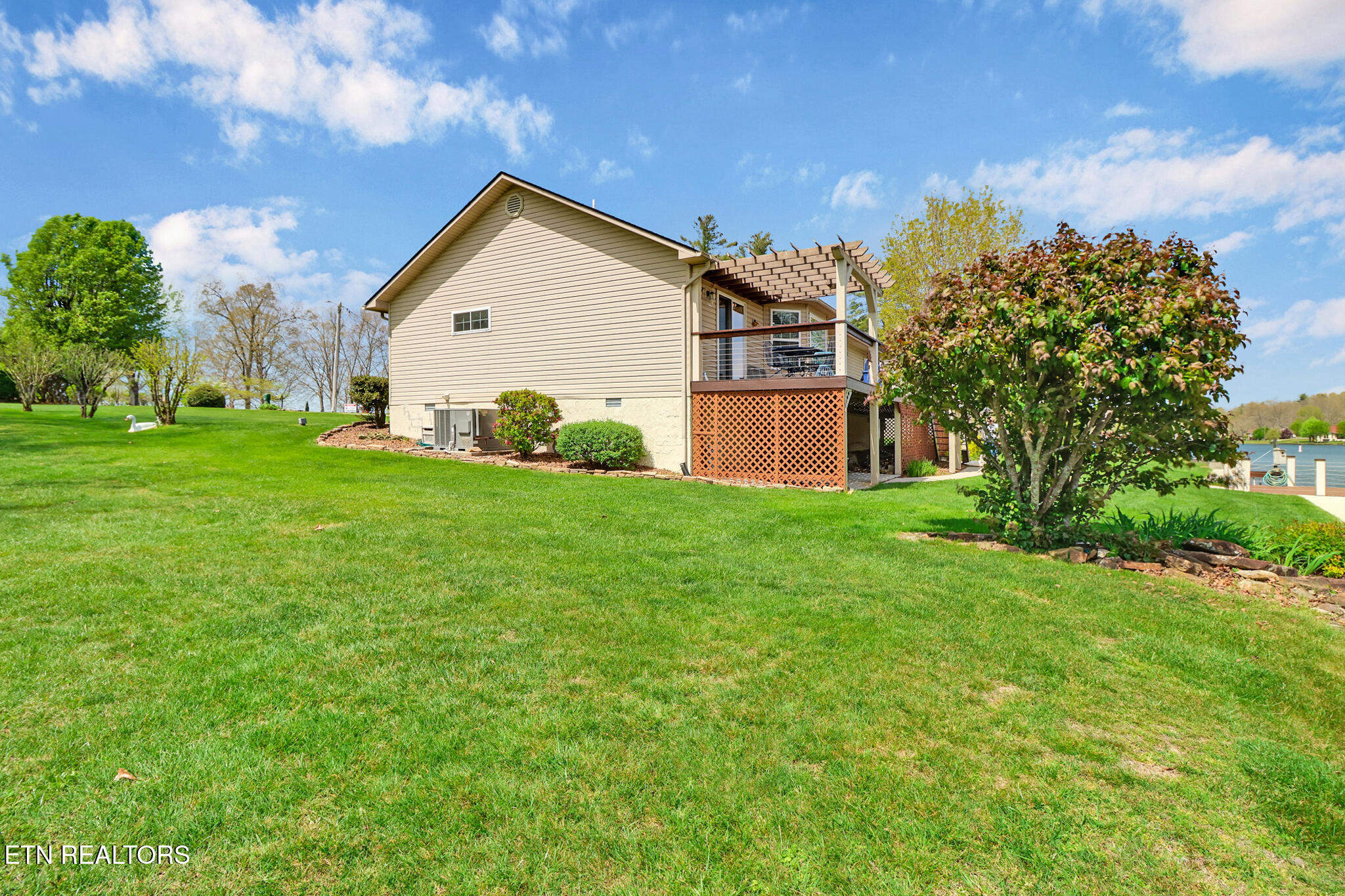 122 Peace Pipe Bend Crossville TN 38572
