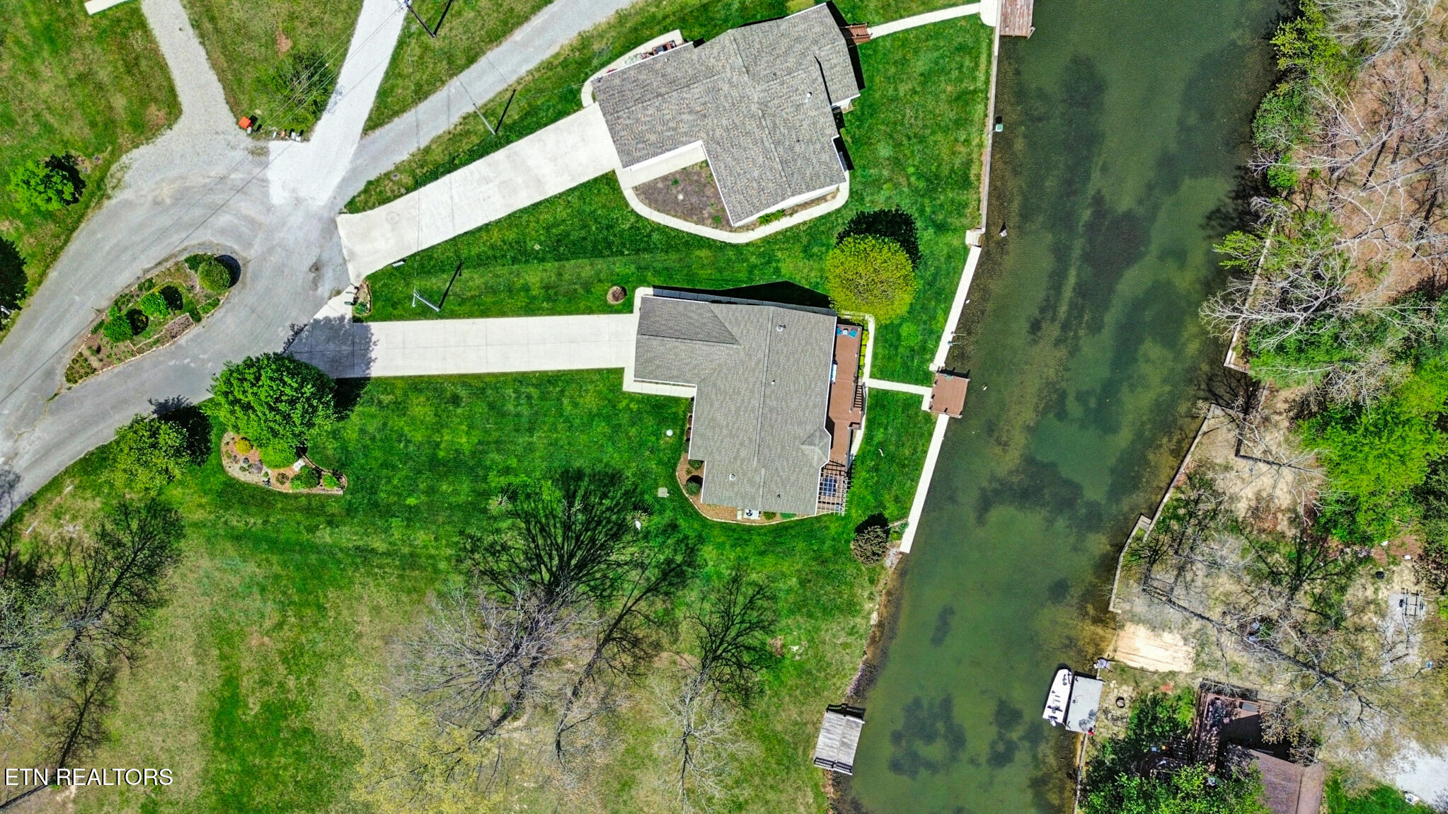 122 Peace Pipe Bend Crossville TN 38572