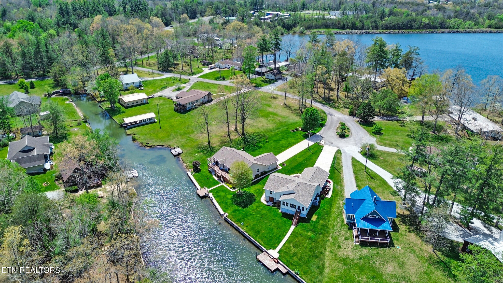 122 Peace Pipe Bend Crossville TN 38572