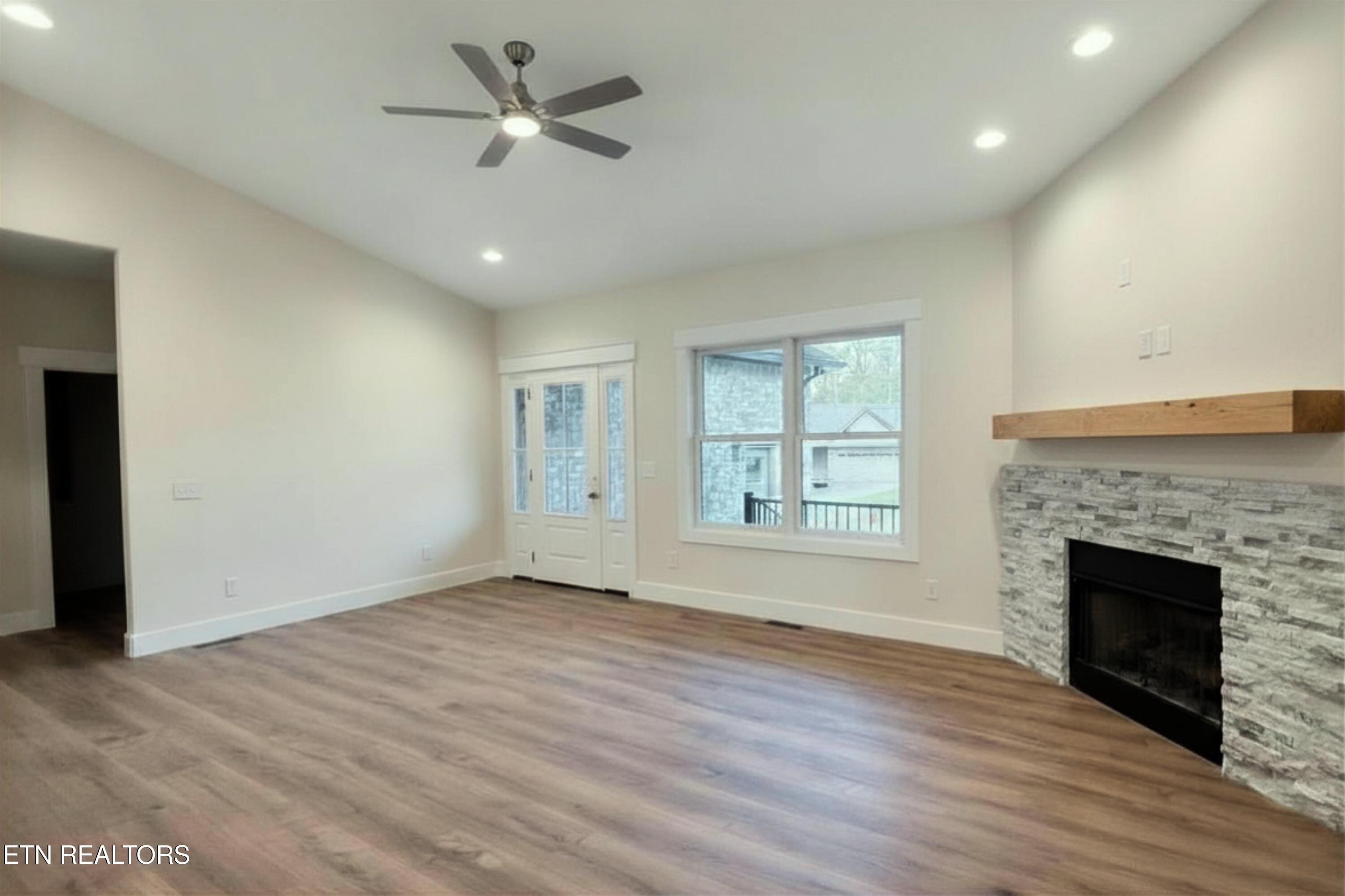 614 Apoka Lane Crossville TN 38572
