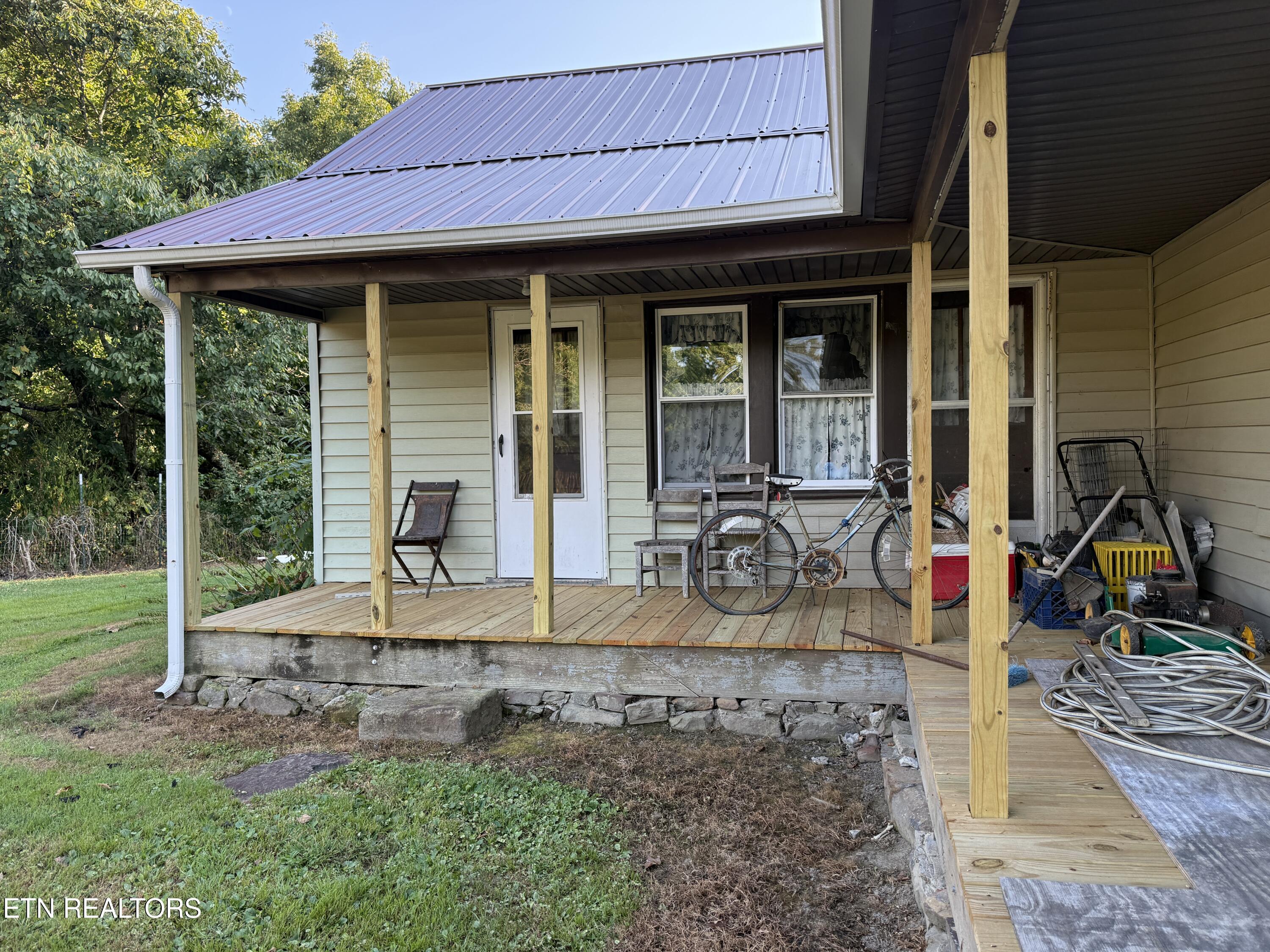 835 Vowell Mountain Lane Rocky Top TN 37769