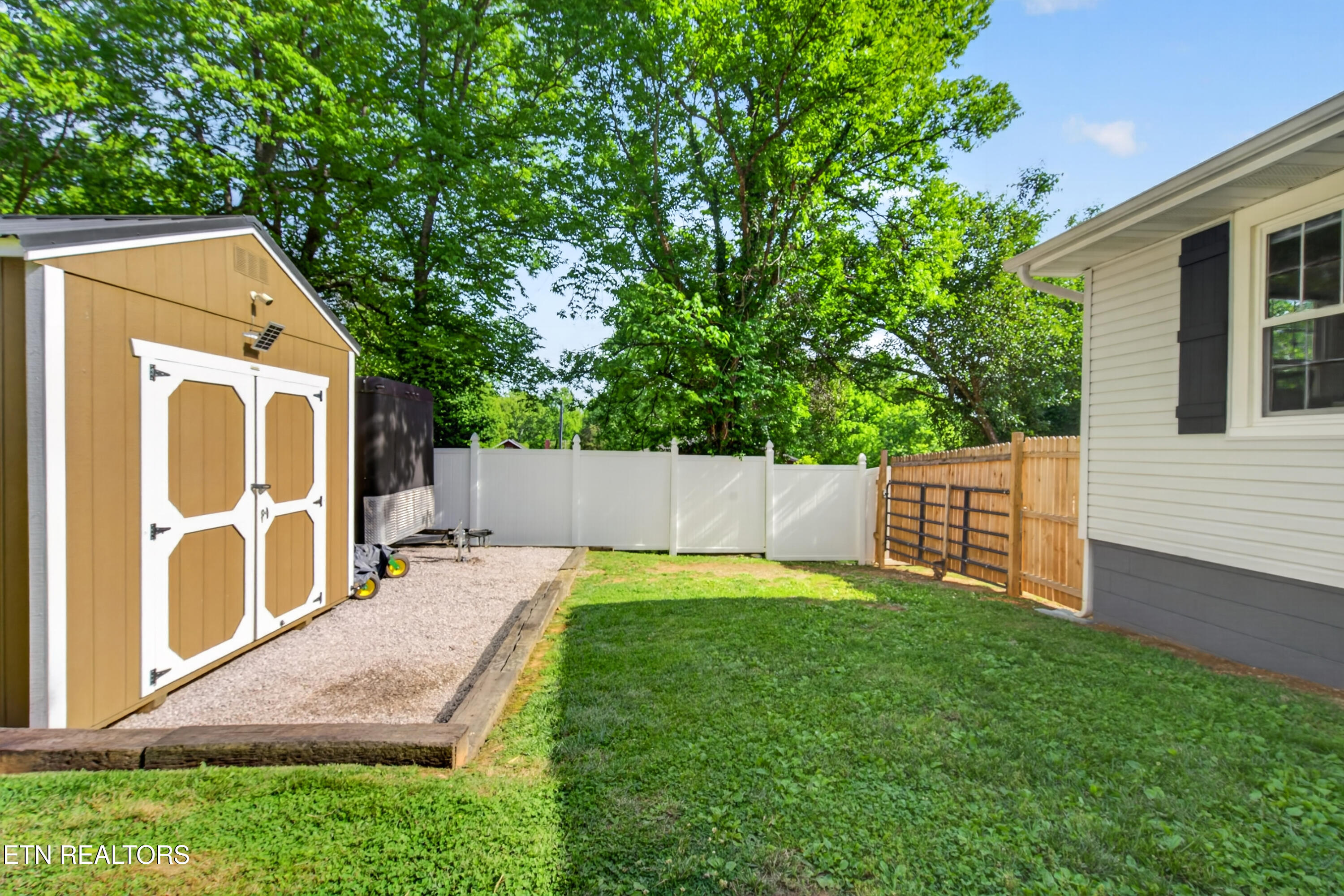 4924 Moreland Heights School Lane Knoxville TN 37920