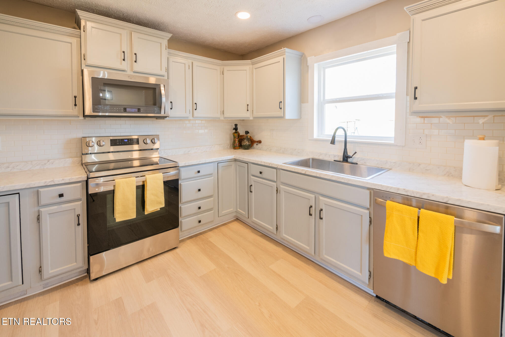 426 Willow Tree Lane Morristown TN 37814