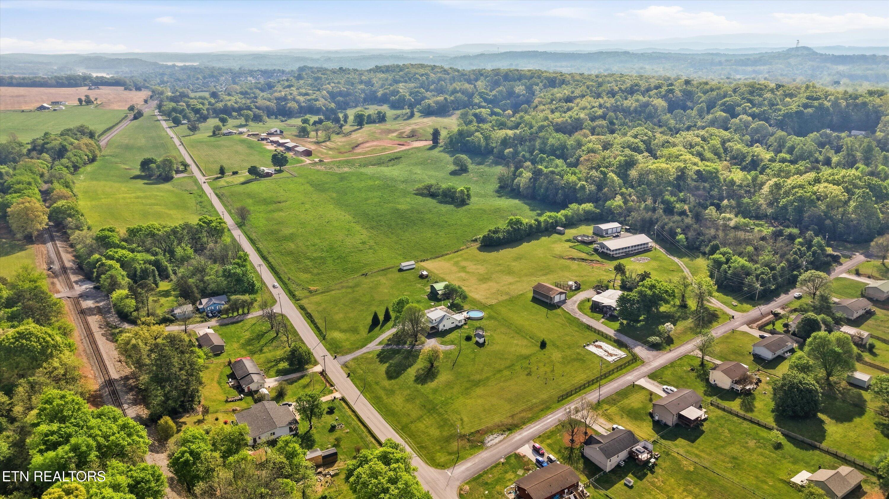21036 Martel Road Lenoir City TN 37772