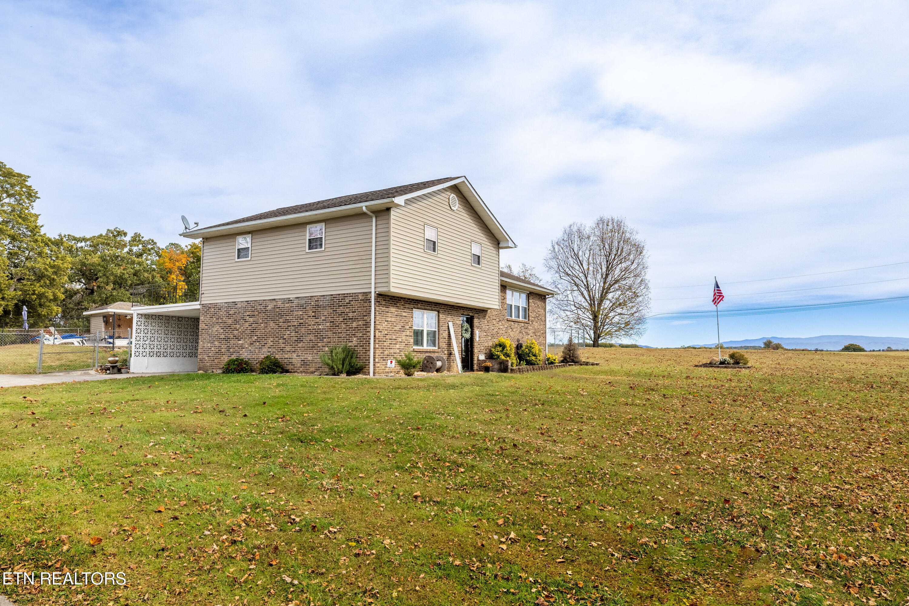 407 Mcteer Road Greenback TN 37742