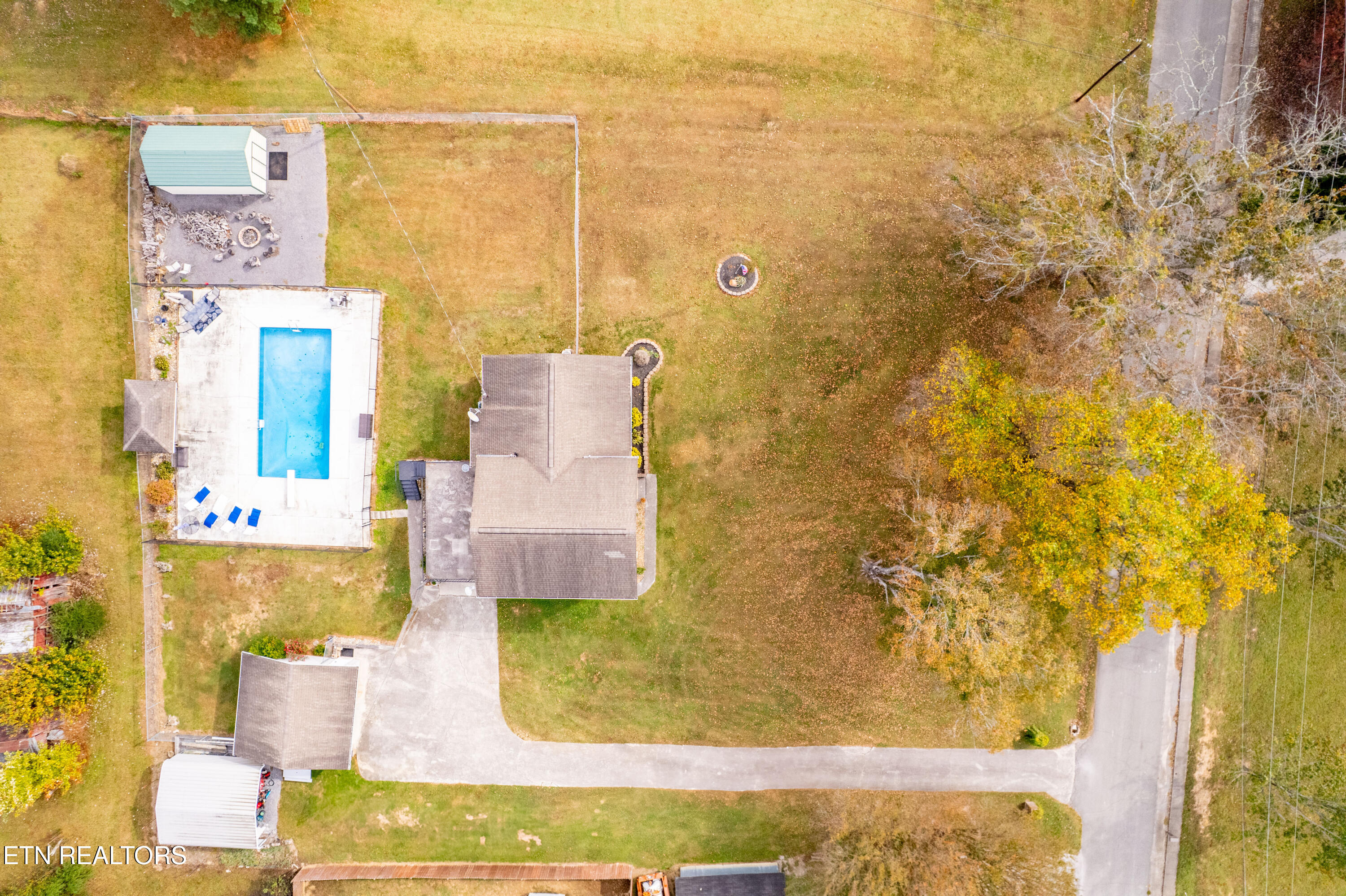 407 Mcteer Road Greenback TN 37742