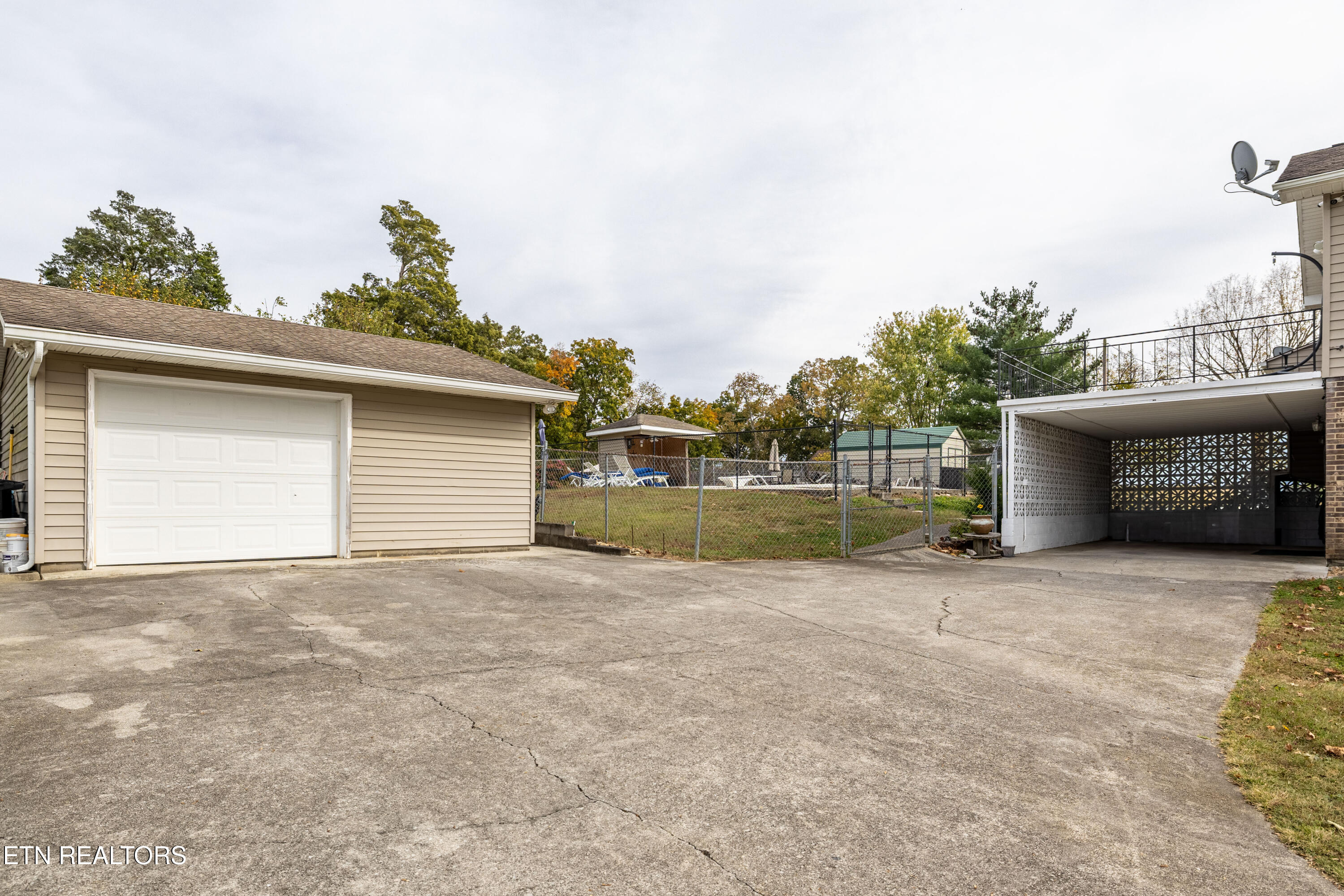 407 Mcteer Road Greenback TN 37742