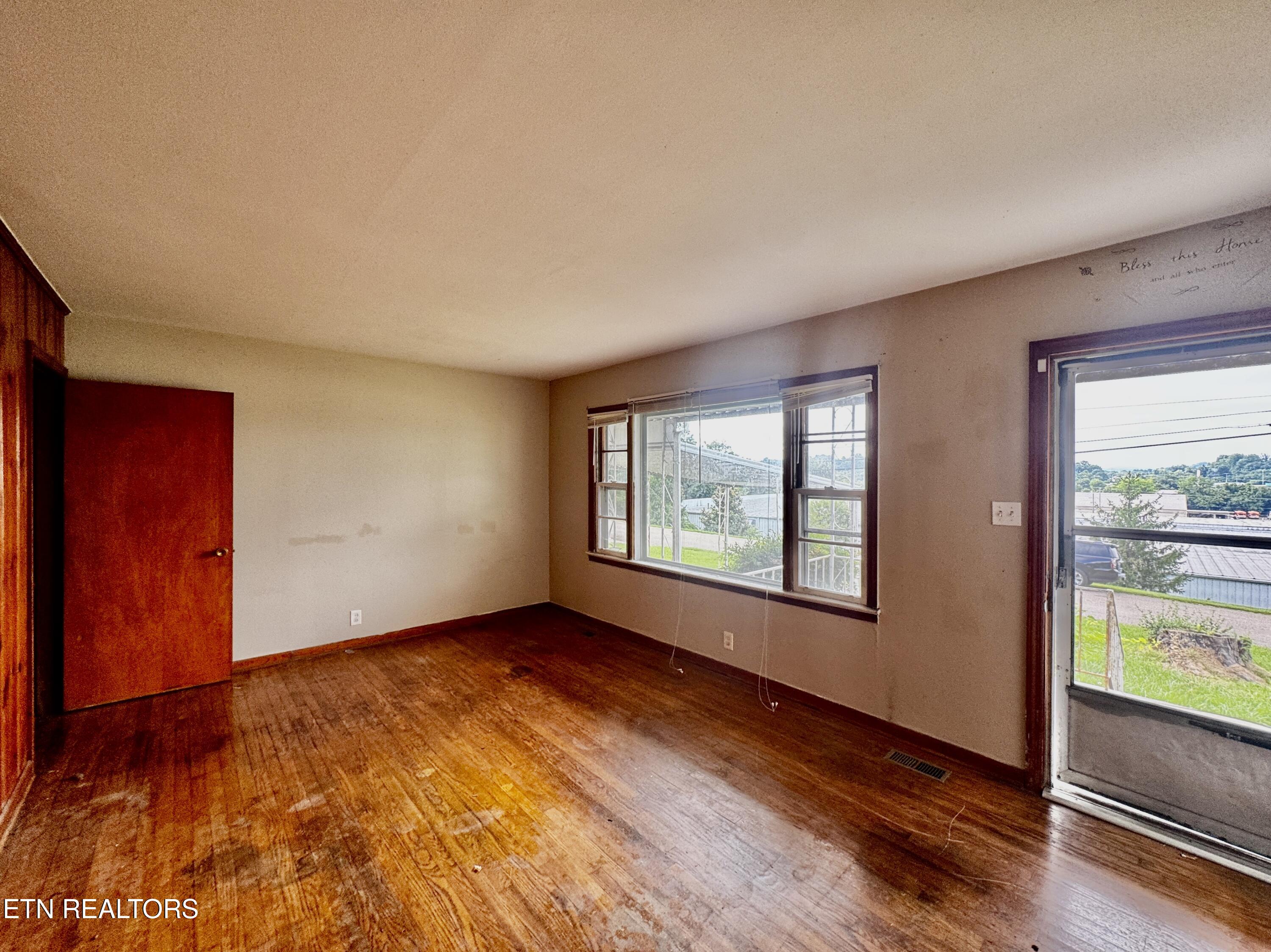 2627 Cecil Avenue Knoxville TN 37917