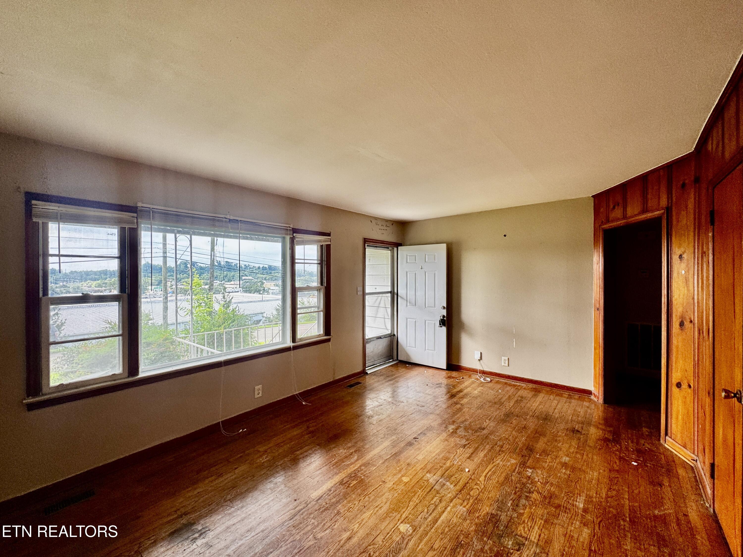 2627 Cecil Avenue Knoxville TN 37917