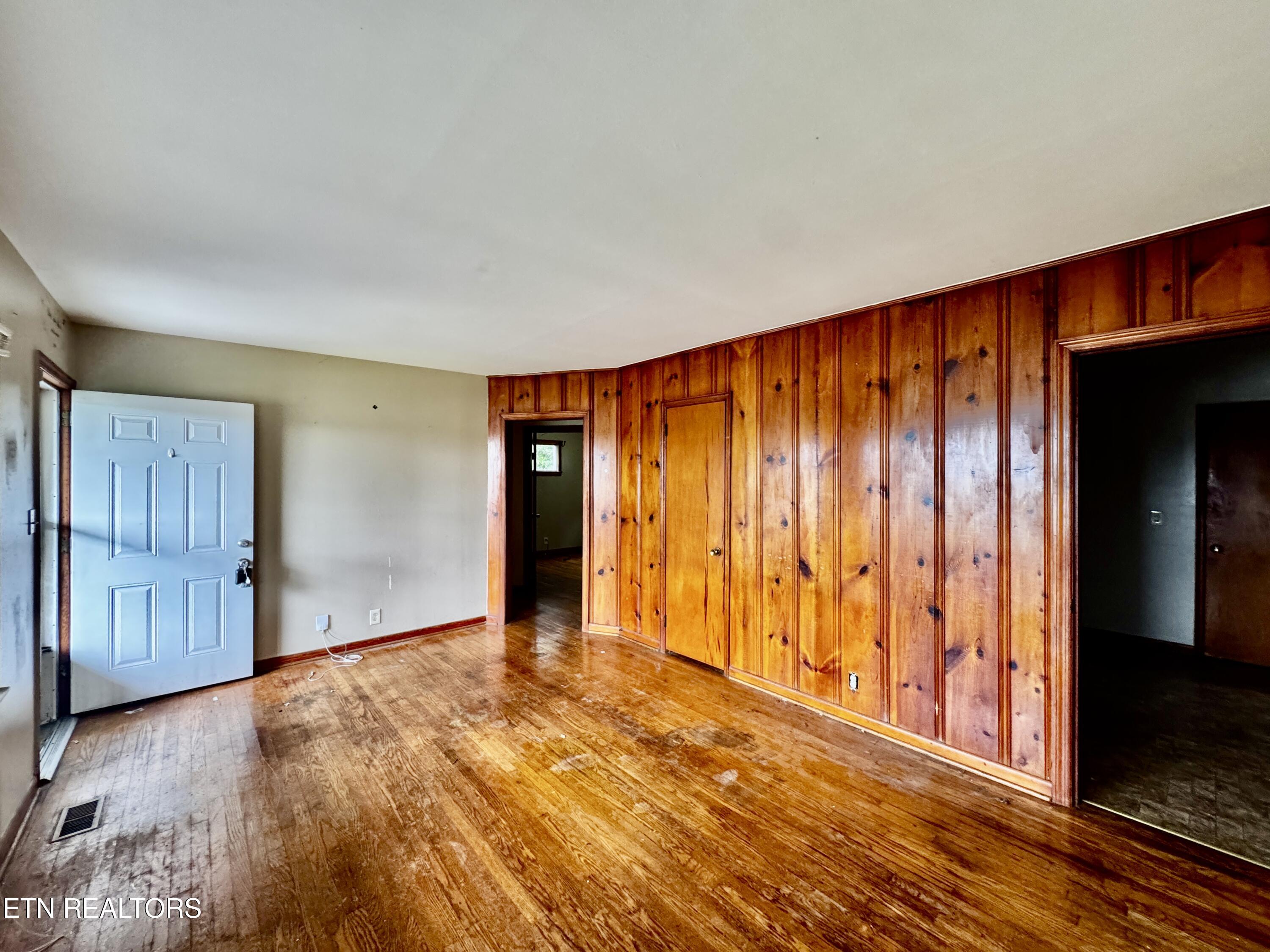 2627 Cecil Avenue Knoxville TN 37917