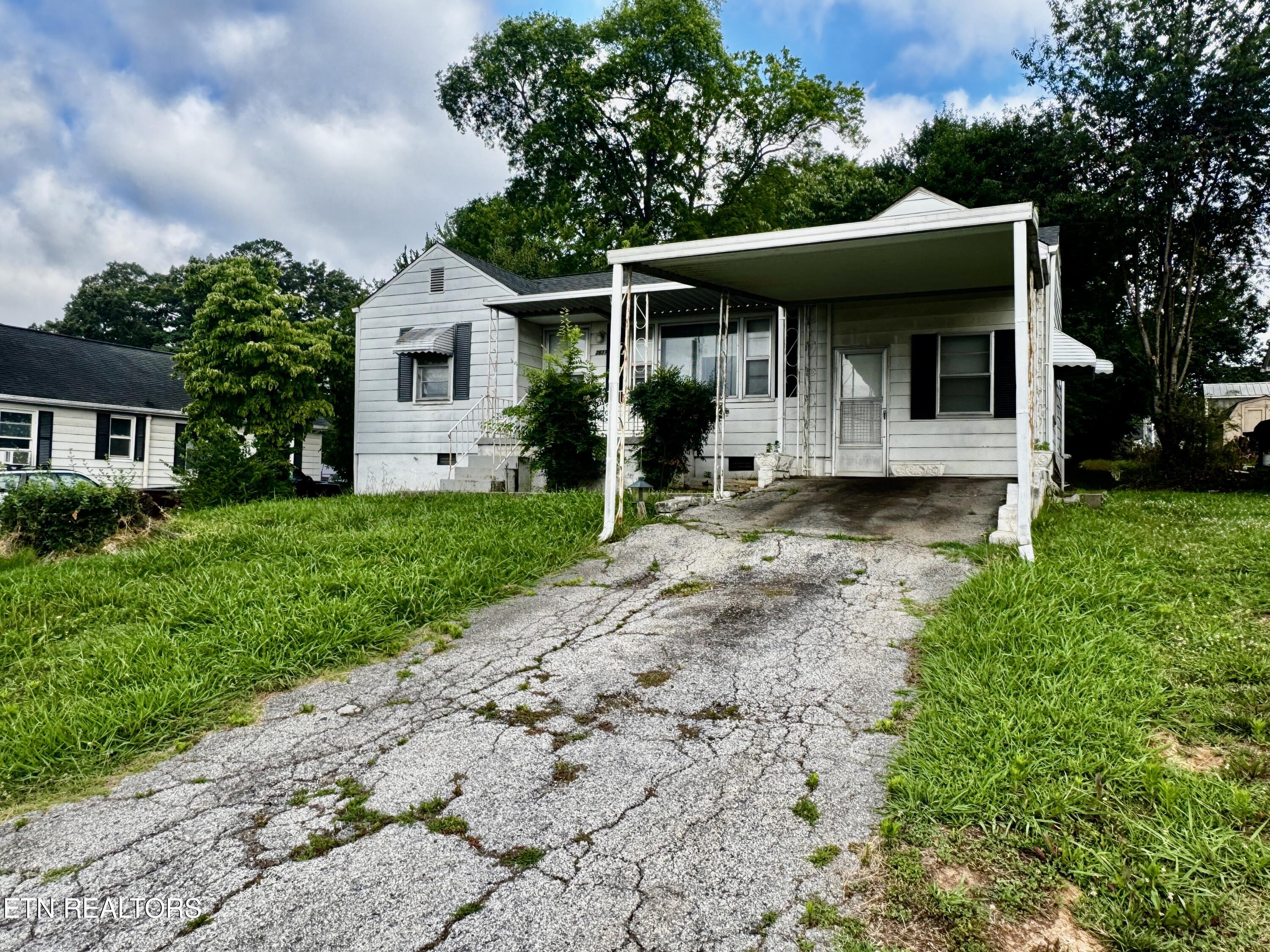 2627 Cecil Avenue Knoxville TN 37917