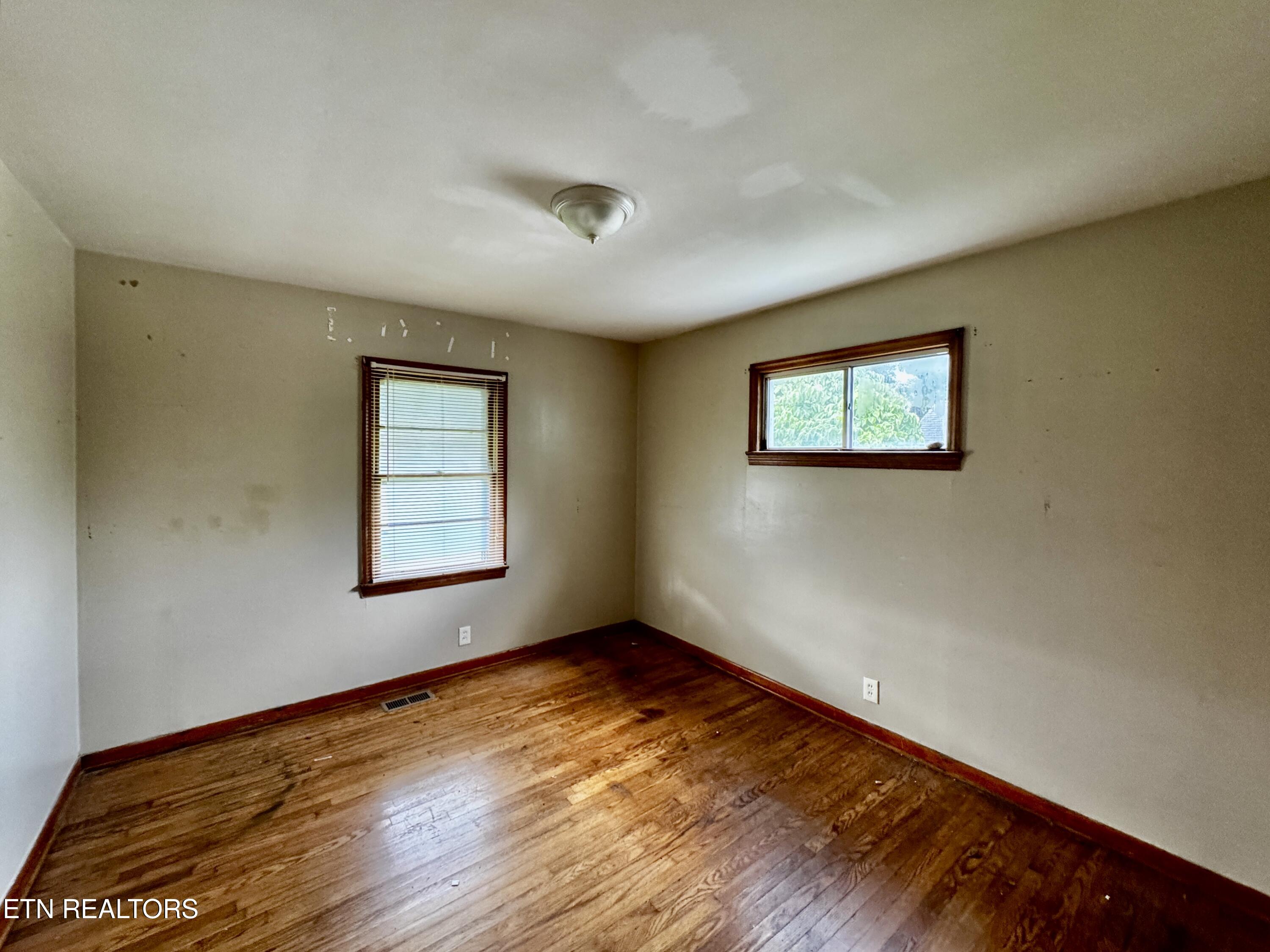2627 Cecil Avenue Knoxville TN 37917
