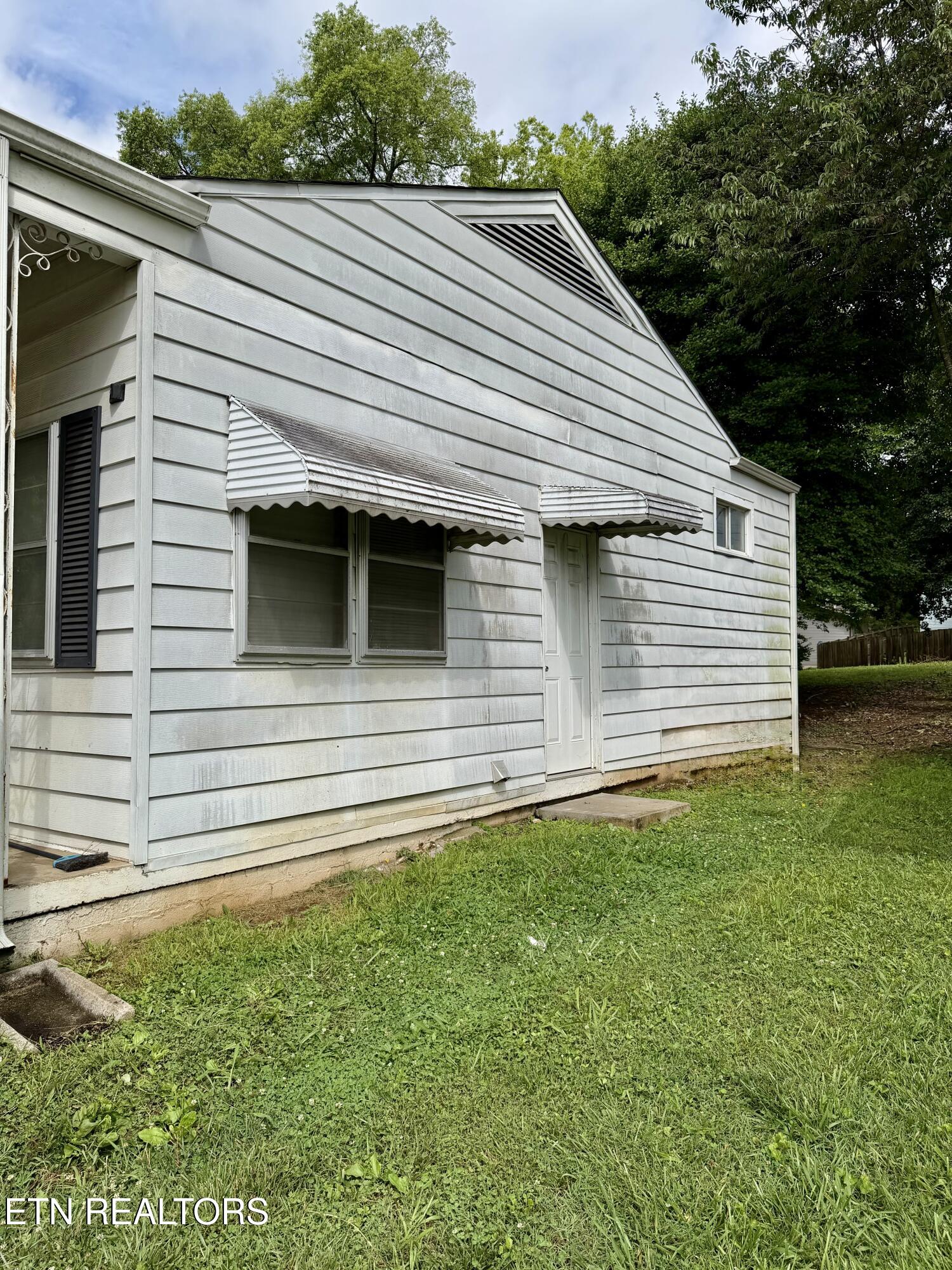 2627 Cecil Avenue Knoxville TN 37917
