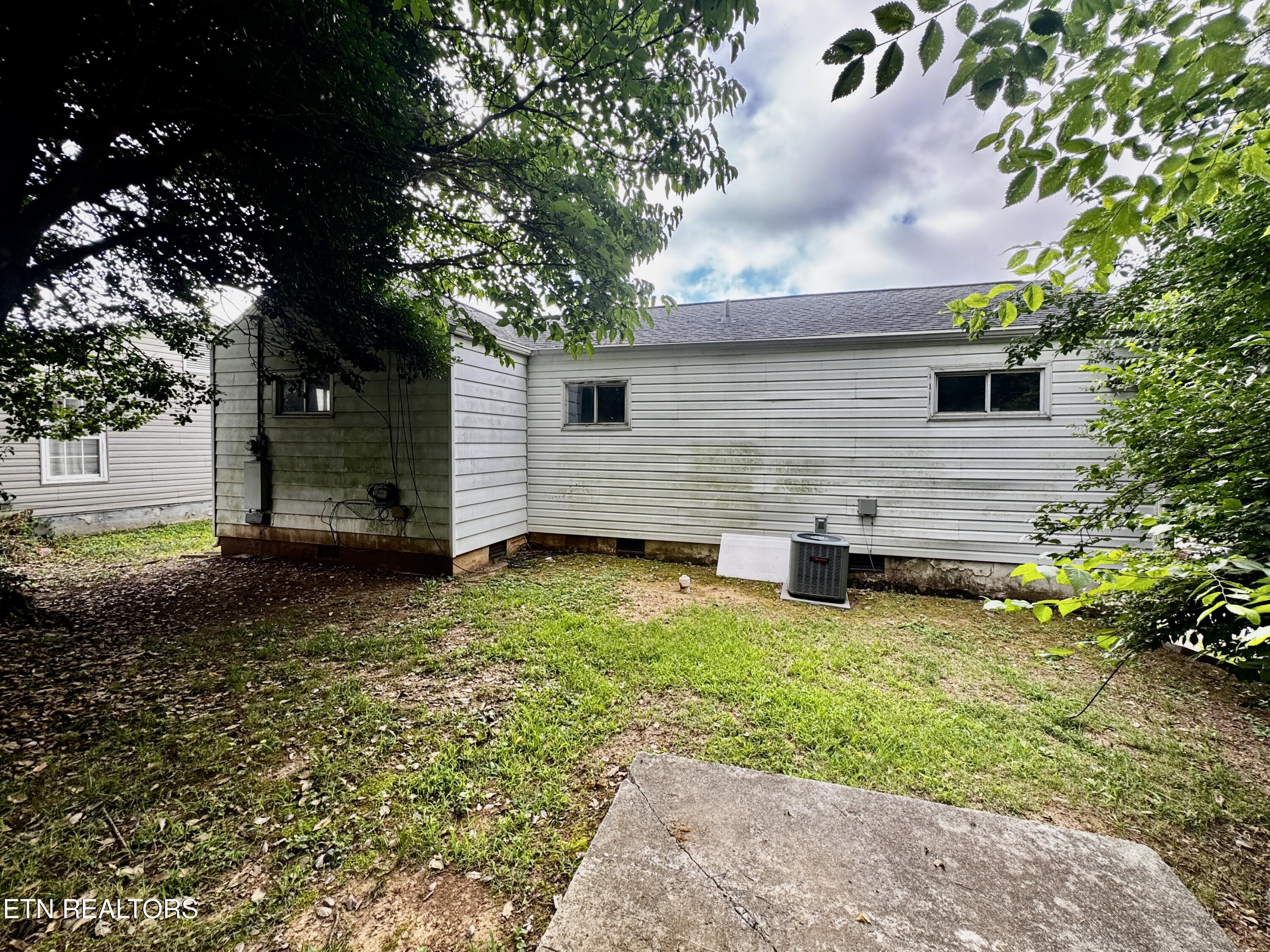 2627 Cecil Avenue Knoxville TN 37917