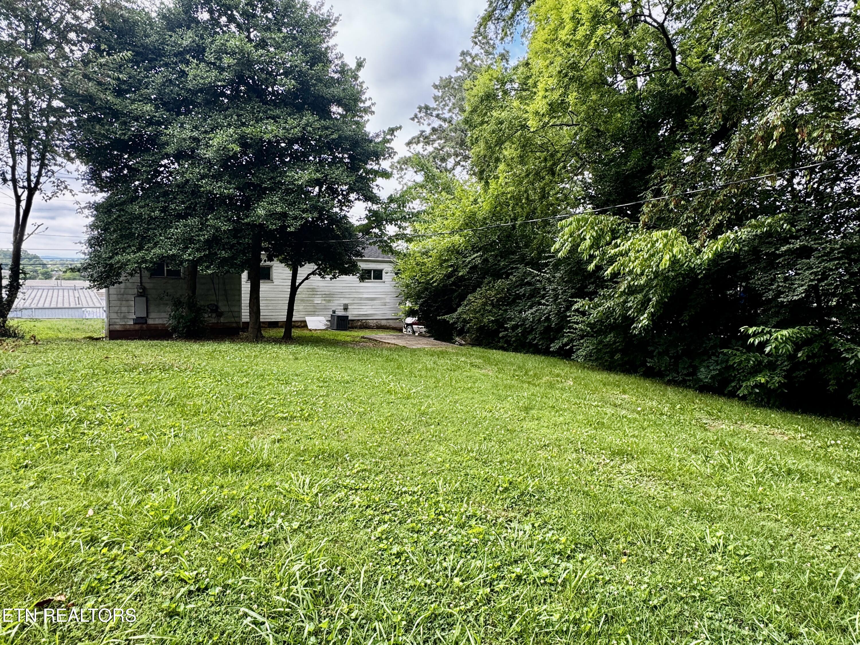 2627 Cecil Avenue Knoxville TN 37917