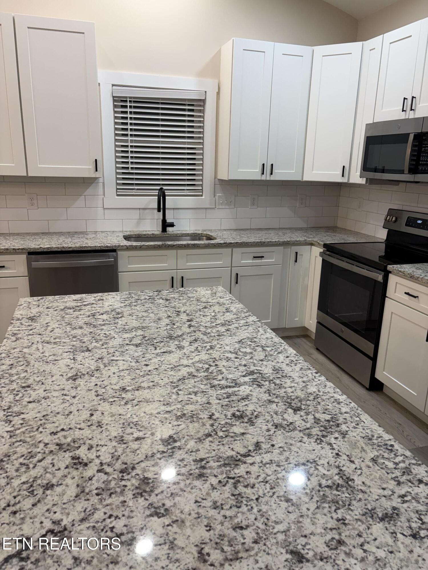 762 Hillvale Road Andersonville TN 37705