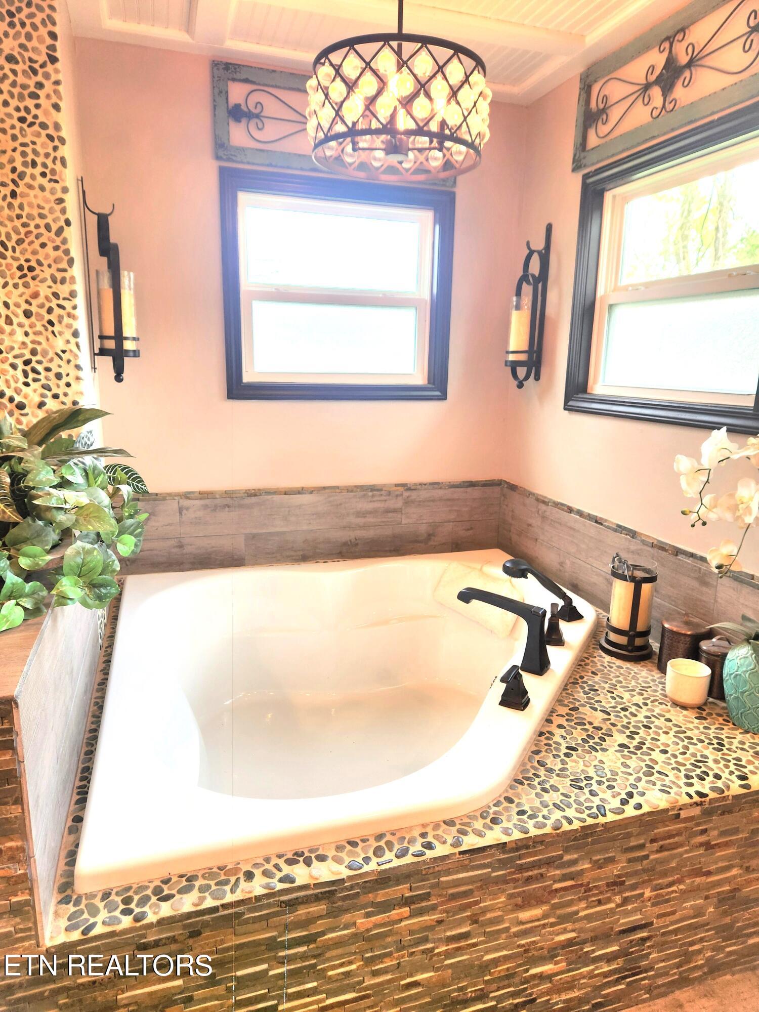3082 Little Dug Gap Road Louisville TN 37777