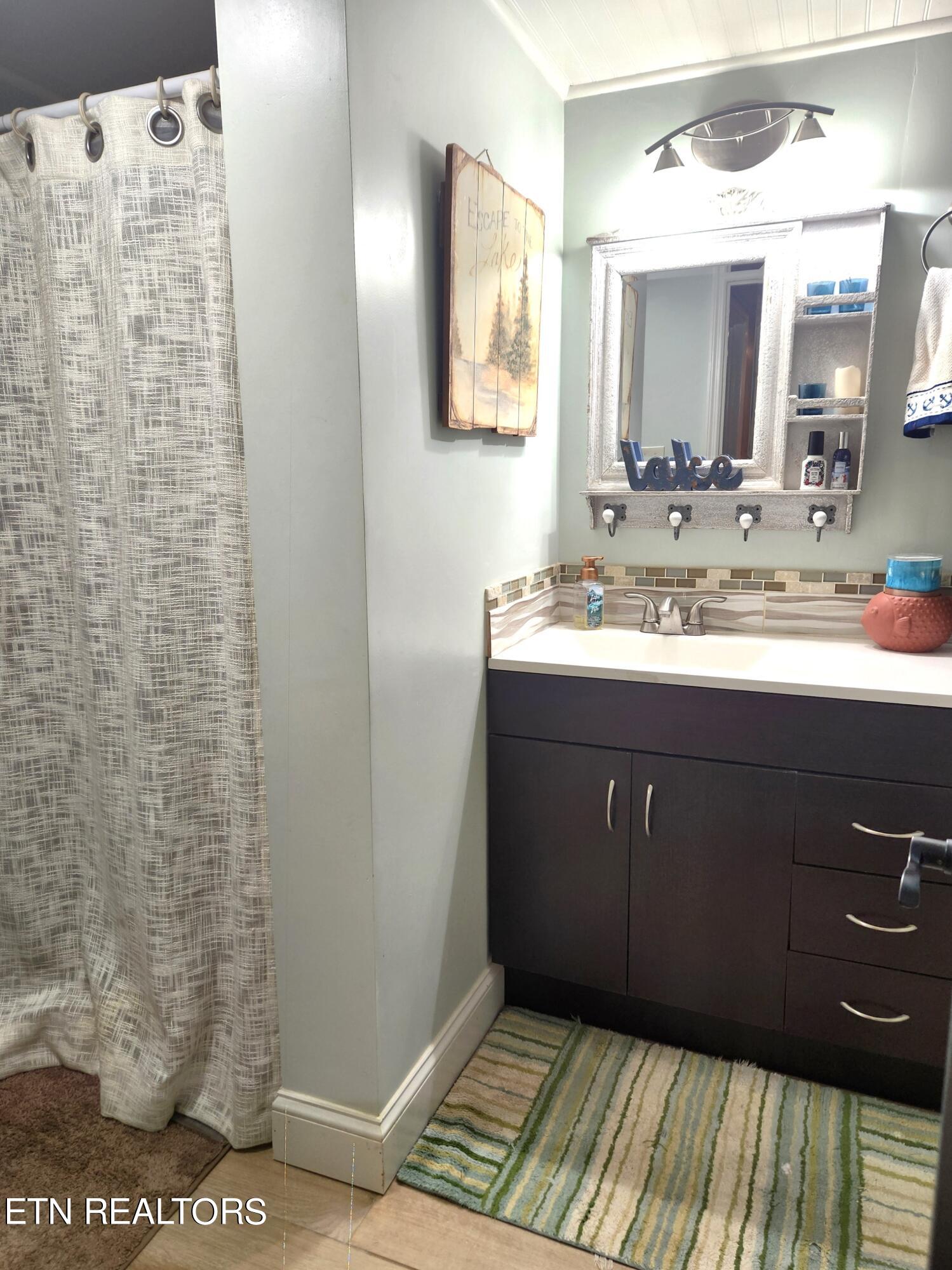 3082 Little Dug Gap Road Louisville TN 37777