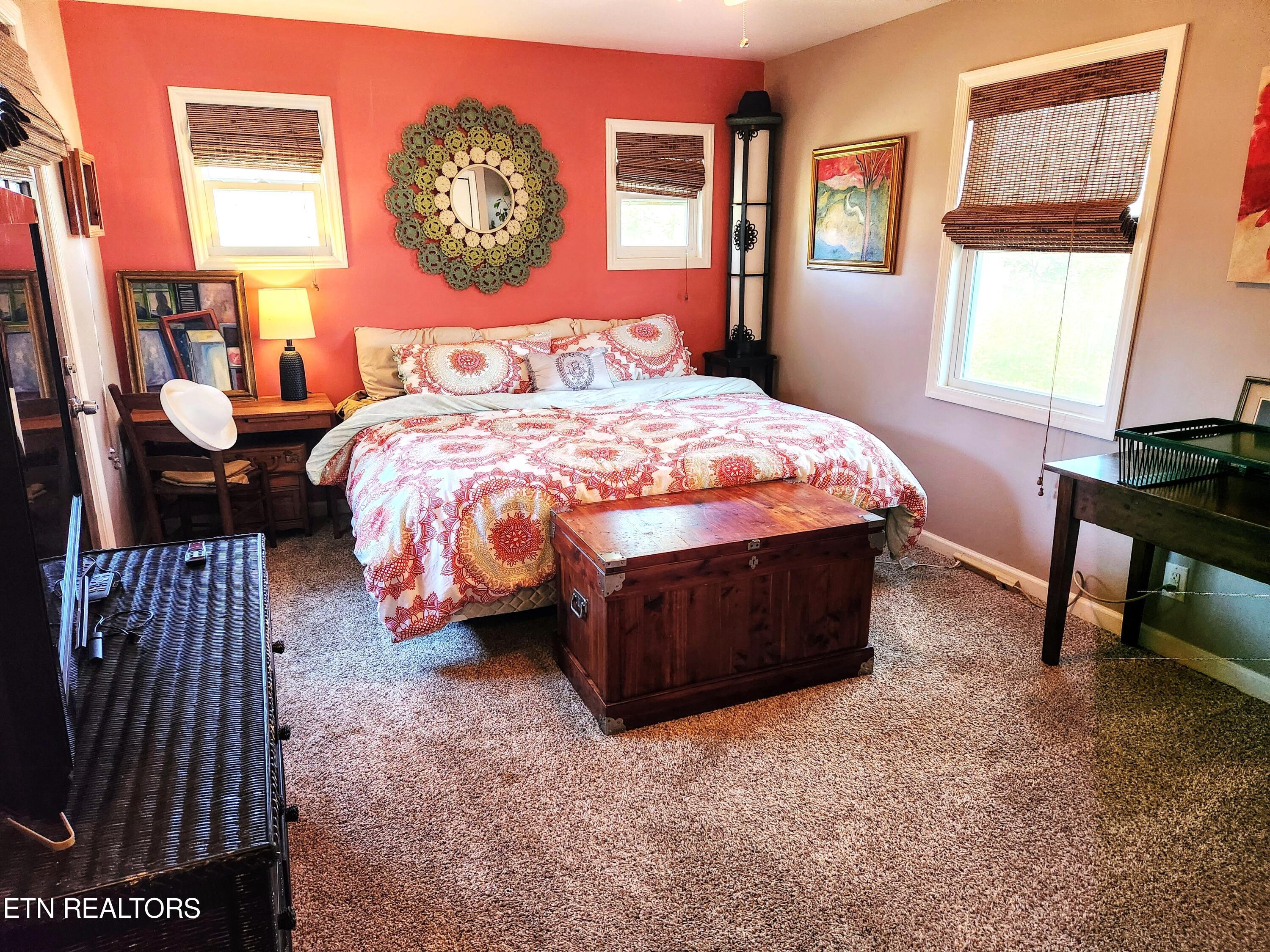 3082 Little Dug Gap Road Louisville TN 37777