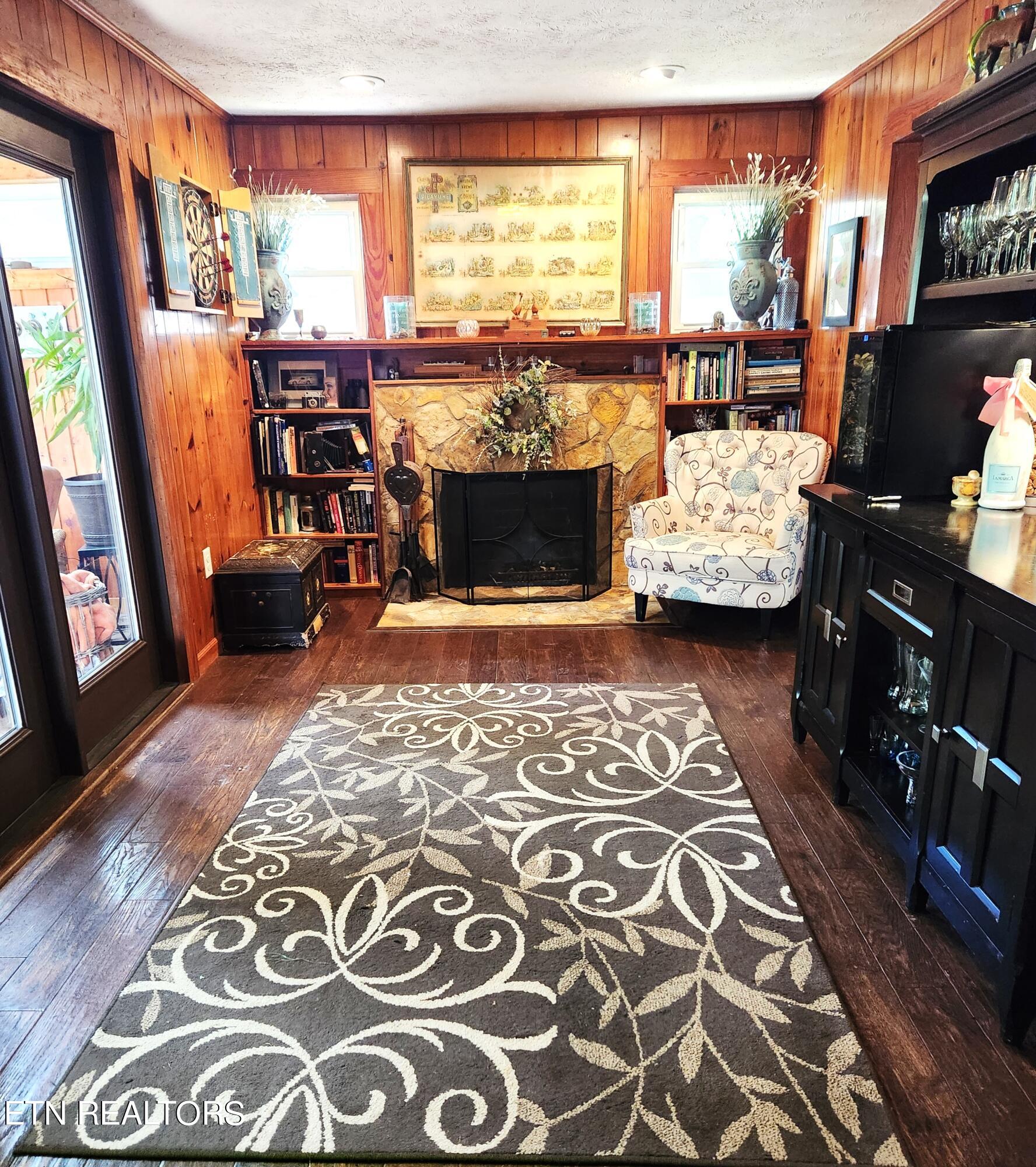 3082 Little Dug Gap Road Louisville TN 37777