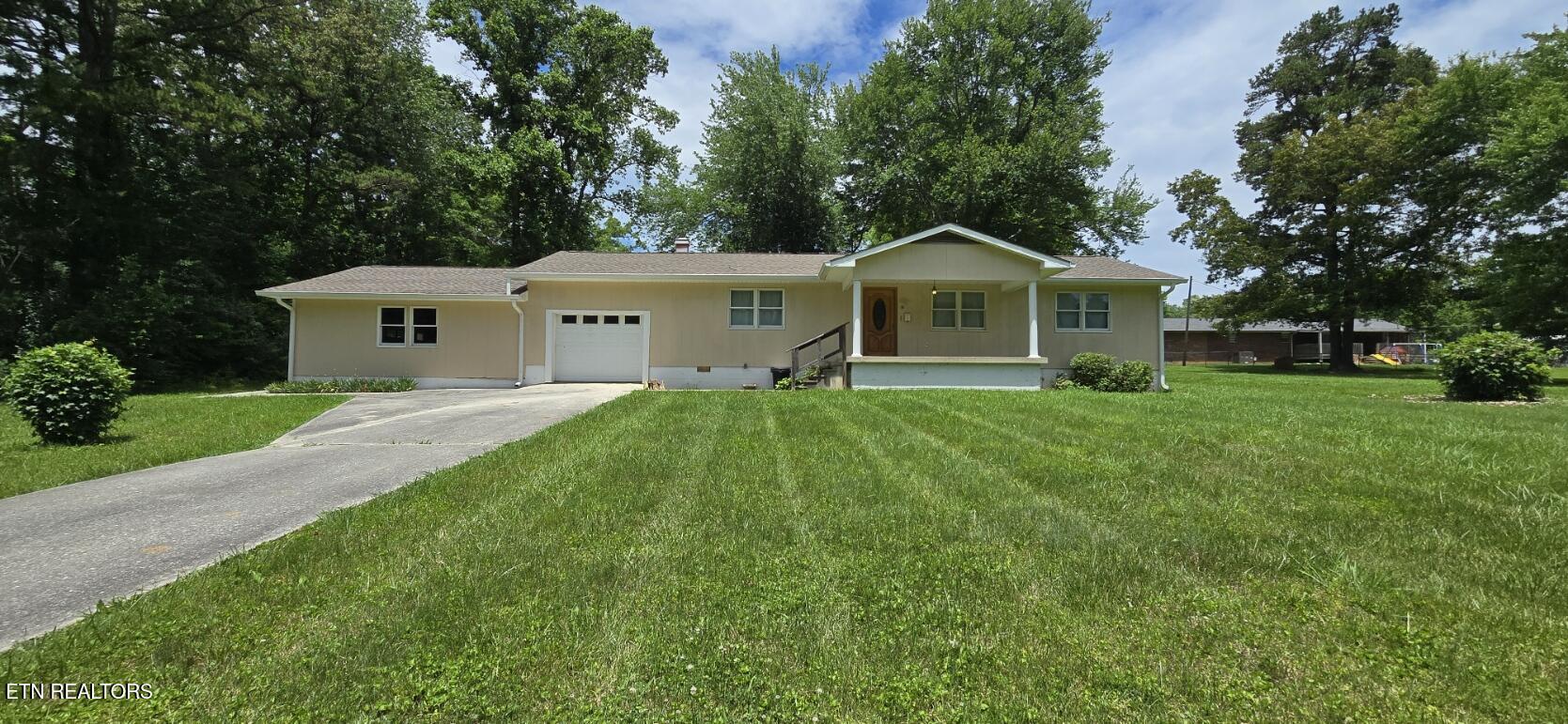 196 Shady Lane Oneida TN 37841