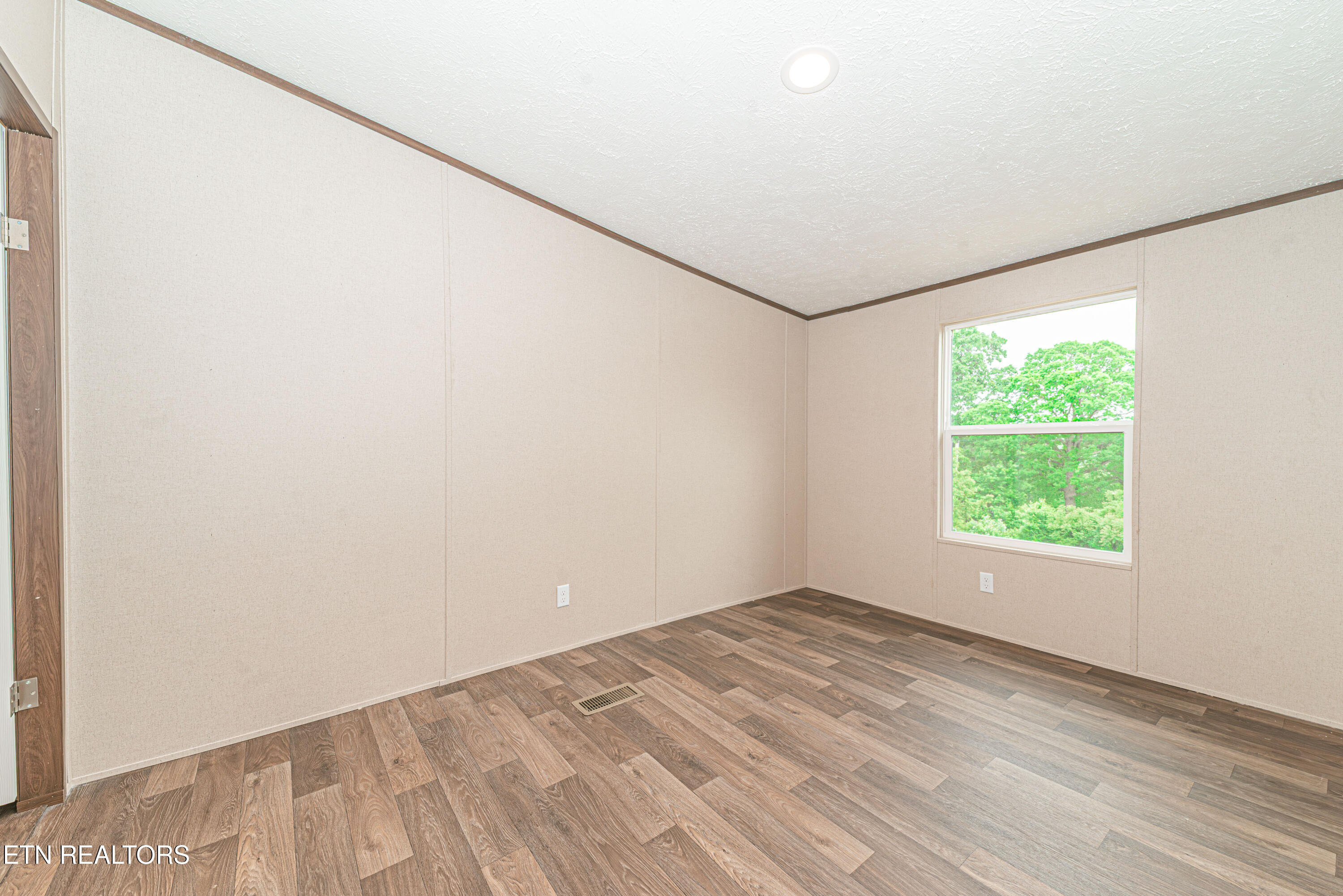 206 Hillside Drive Lafollette TN 37766