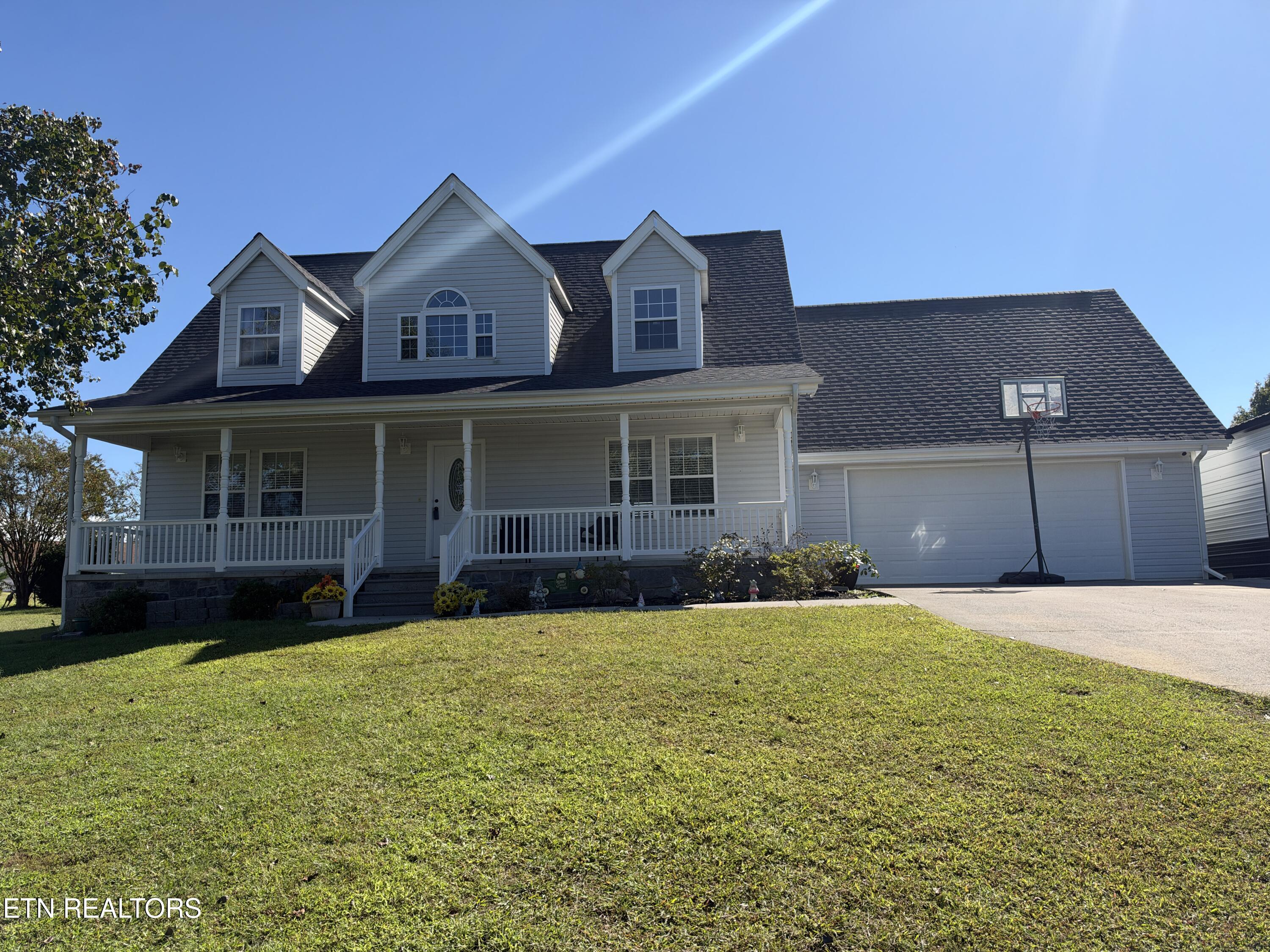 2833 English Valley Lane Sevierville TN 37876