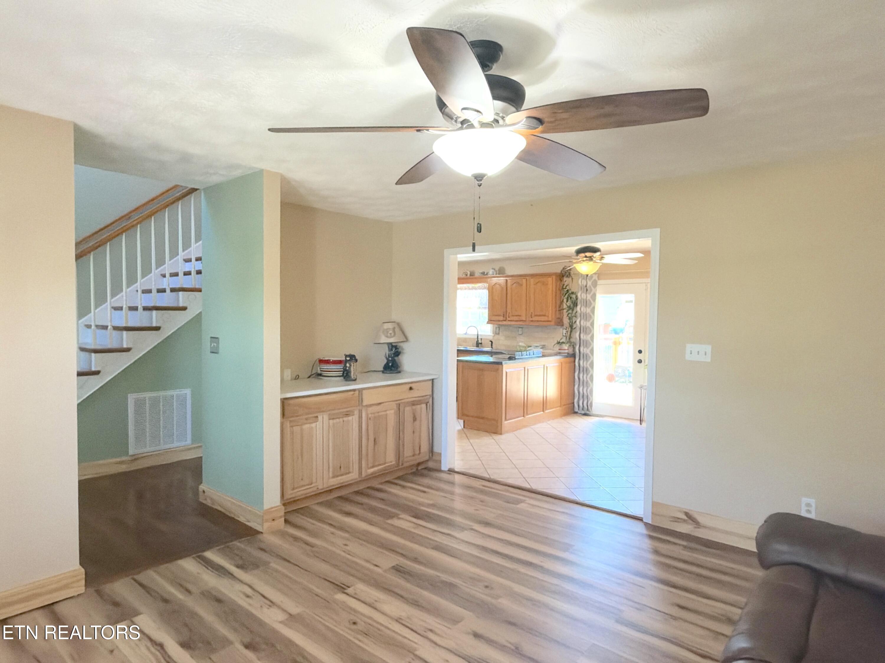 2833 English Valley Lane Sevierville TN 37876