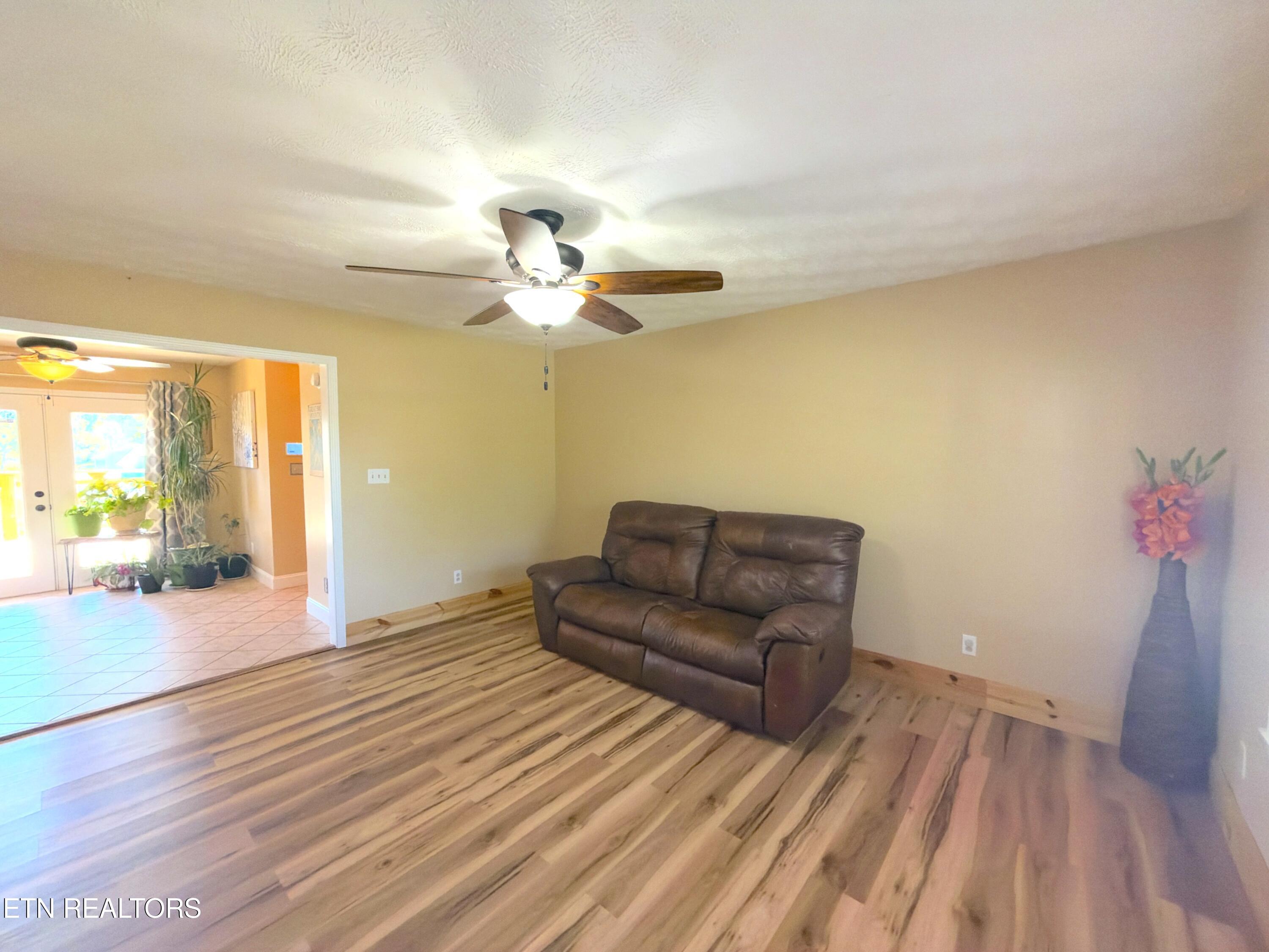 2833 English Valley Lane Sevierville TN 37876