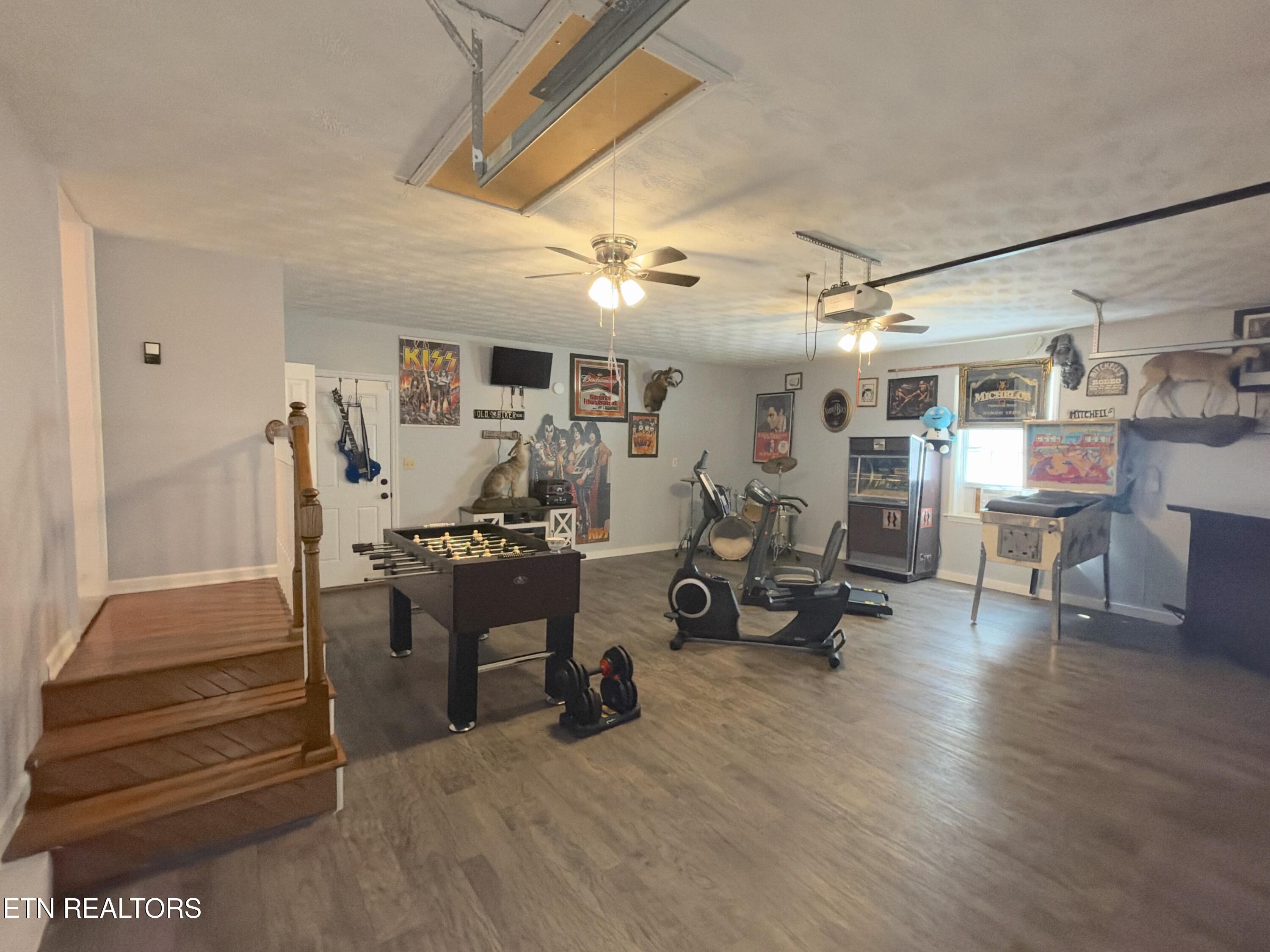 2833 English Valley Lane Sevierville TN 37876