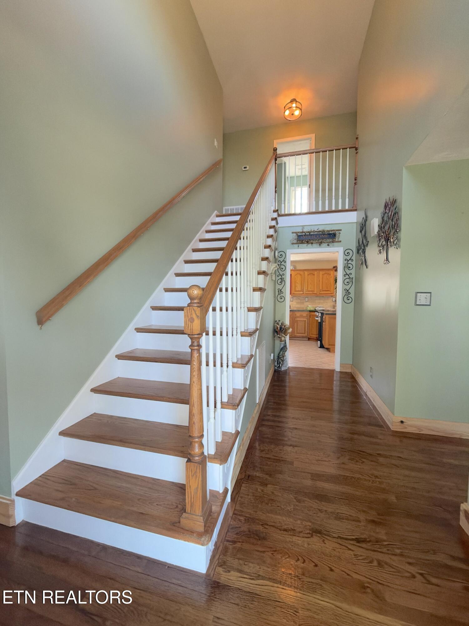 2833 English Valley Lane Sevierville TN 37876