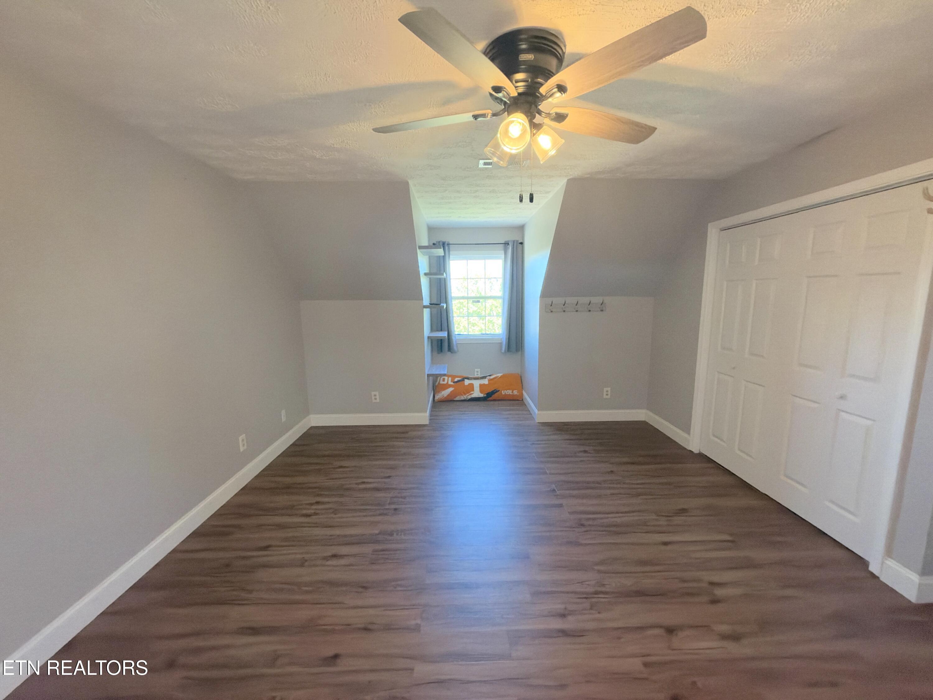 2833 English Valley Lane Sevierville TN 37876