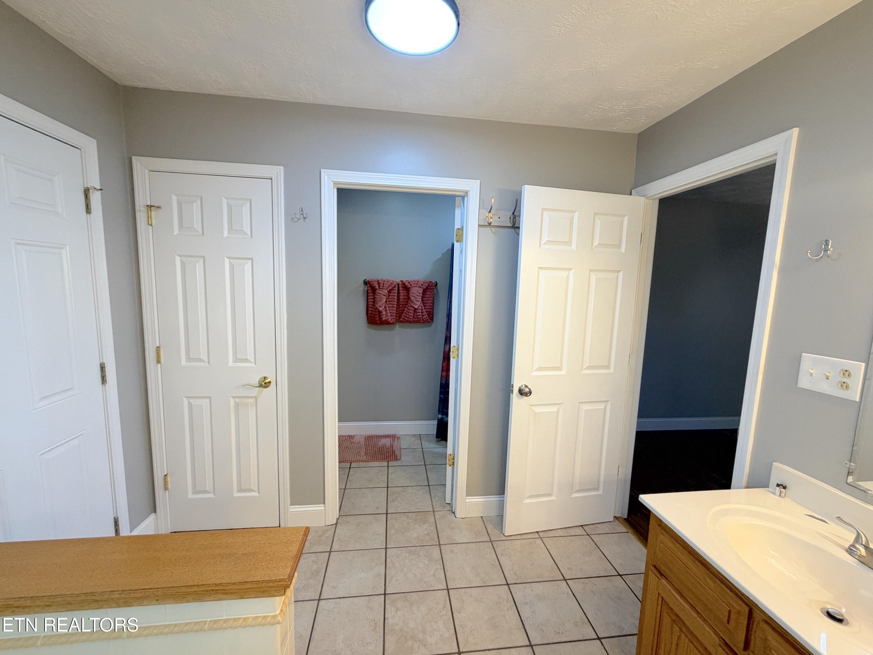 2833 English Valley Lane Sevierville TN 37876