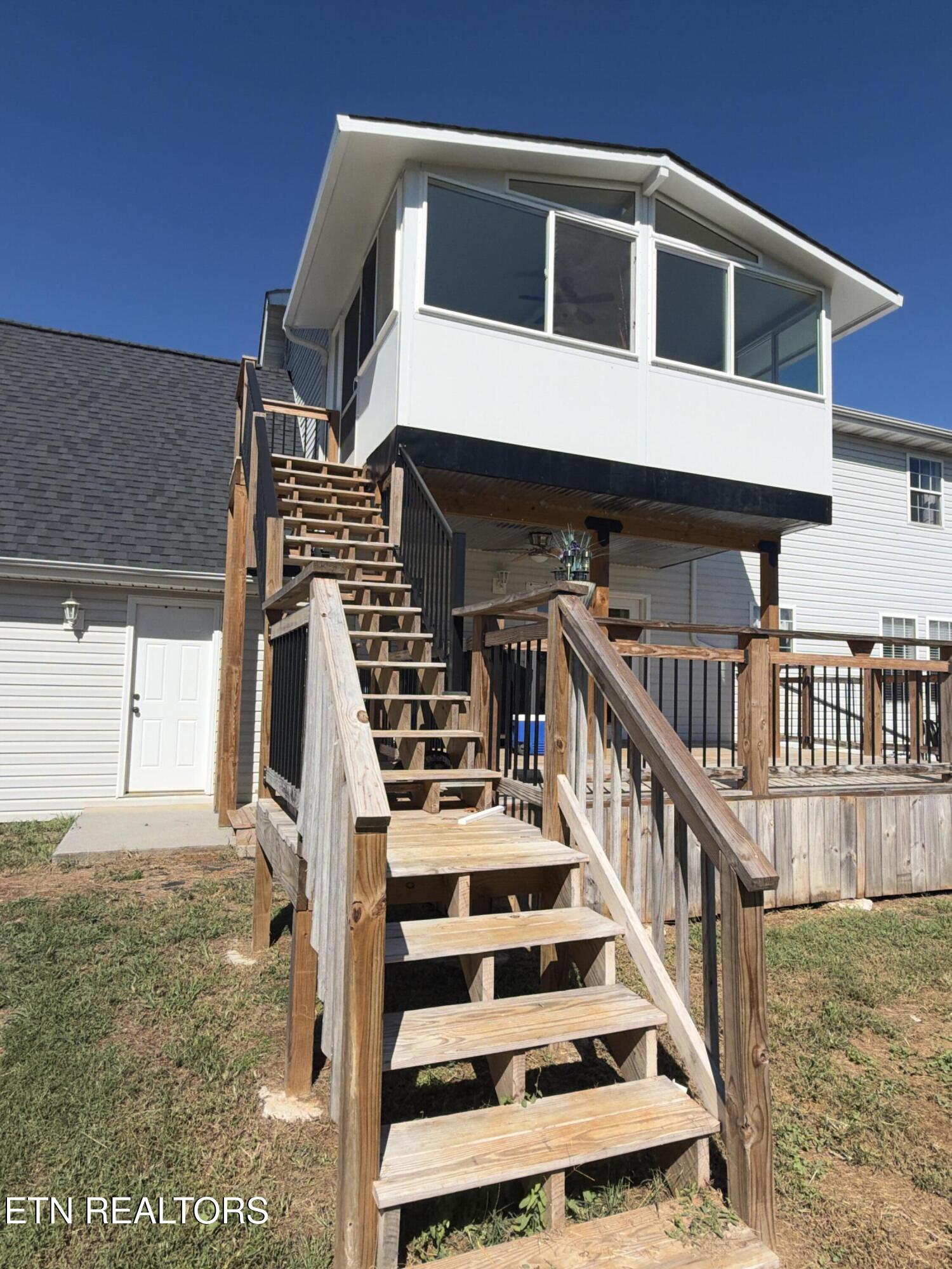 2833 English Valley Lane Sevierville TN 37876