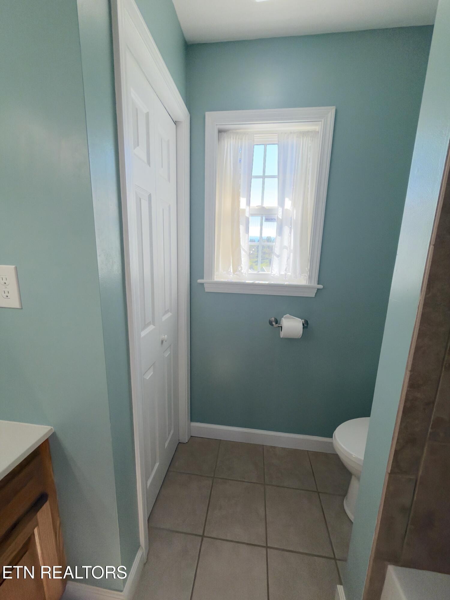 2833 English Valley Lane Sevierville TN 37876