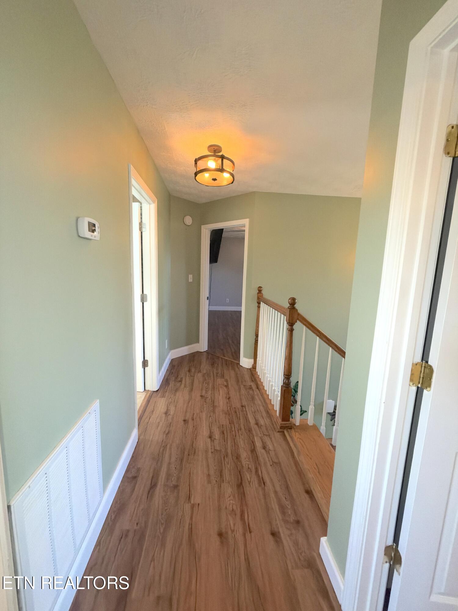 2833 English Valley Lane Sevierville TN 37876