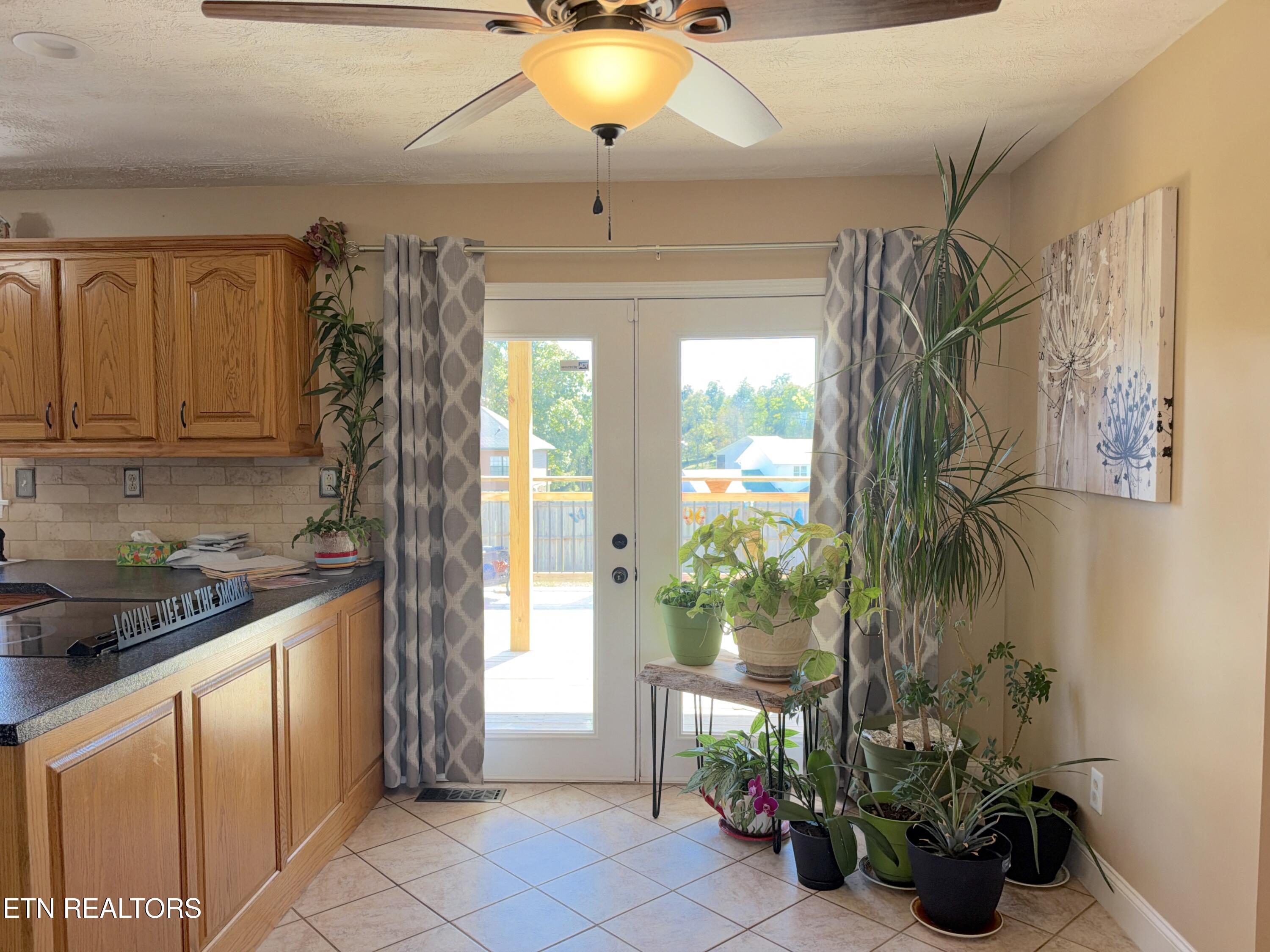 2833 English Valley Lane Sevierville TN 37876