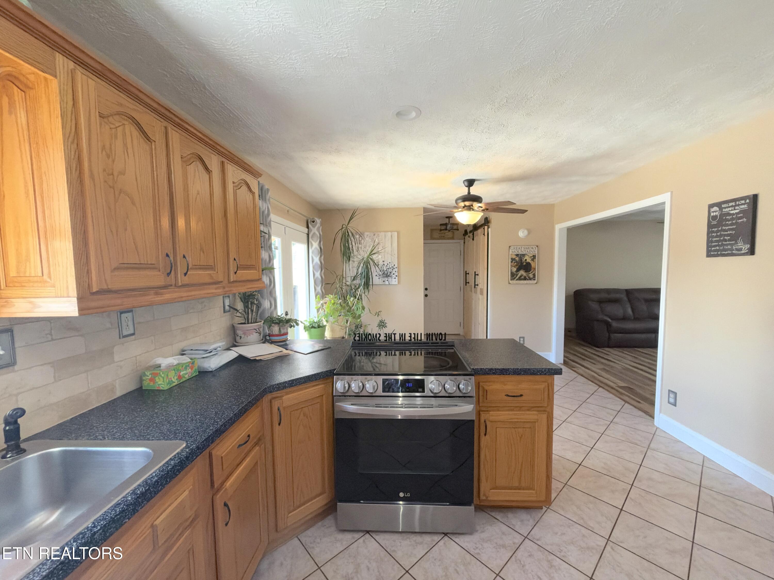2833 English Valley Lane Sevierville TN 37876