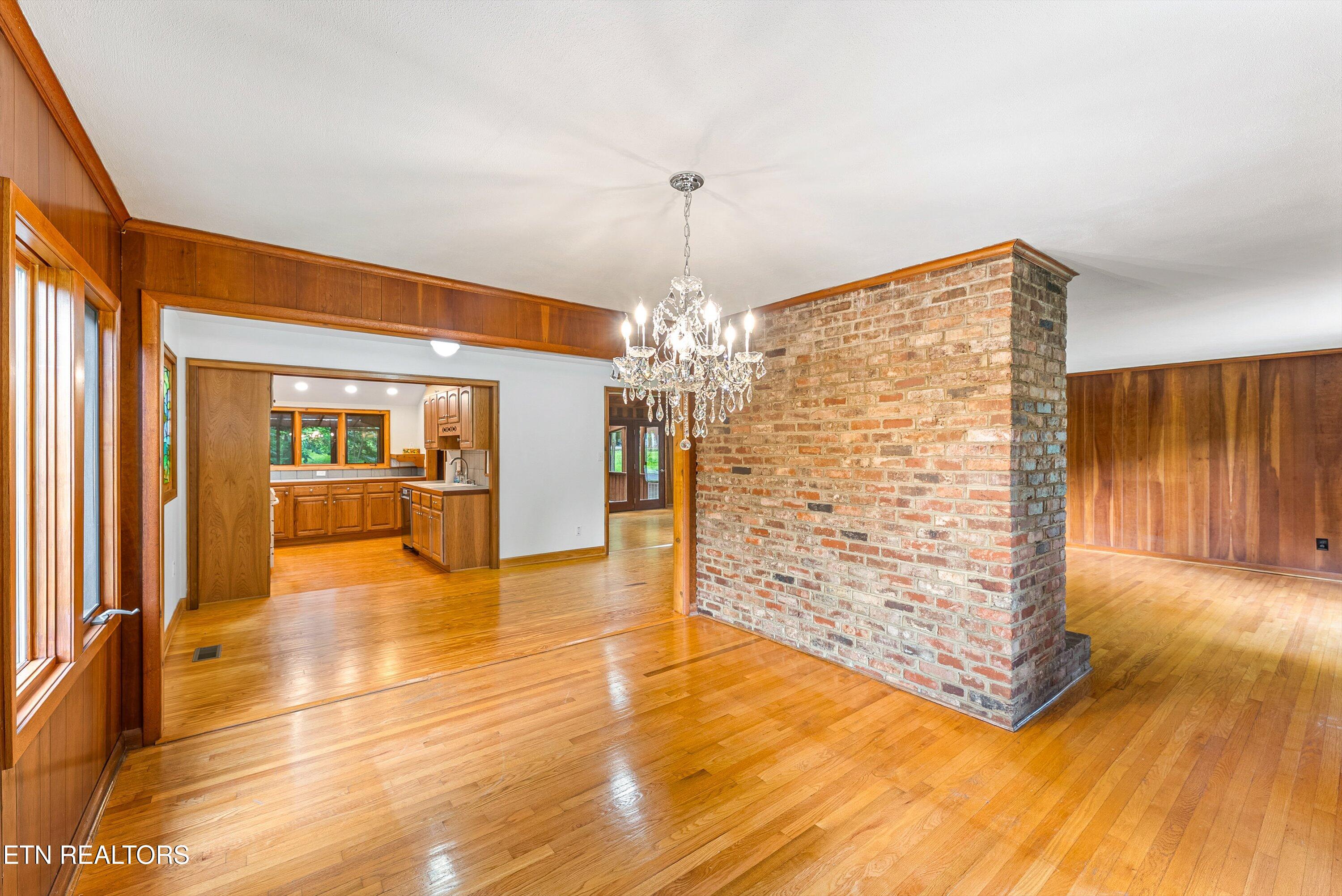 1905 Howard Drive Knoxville TN 37918